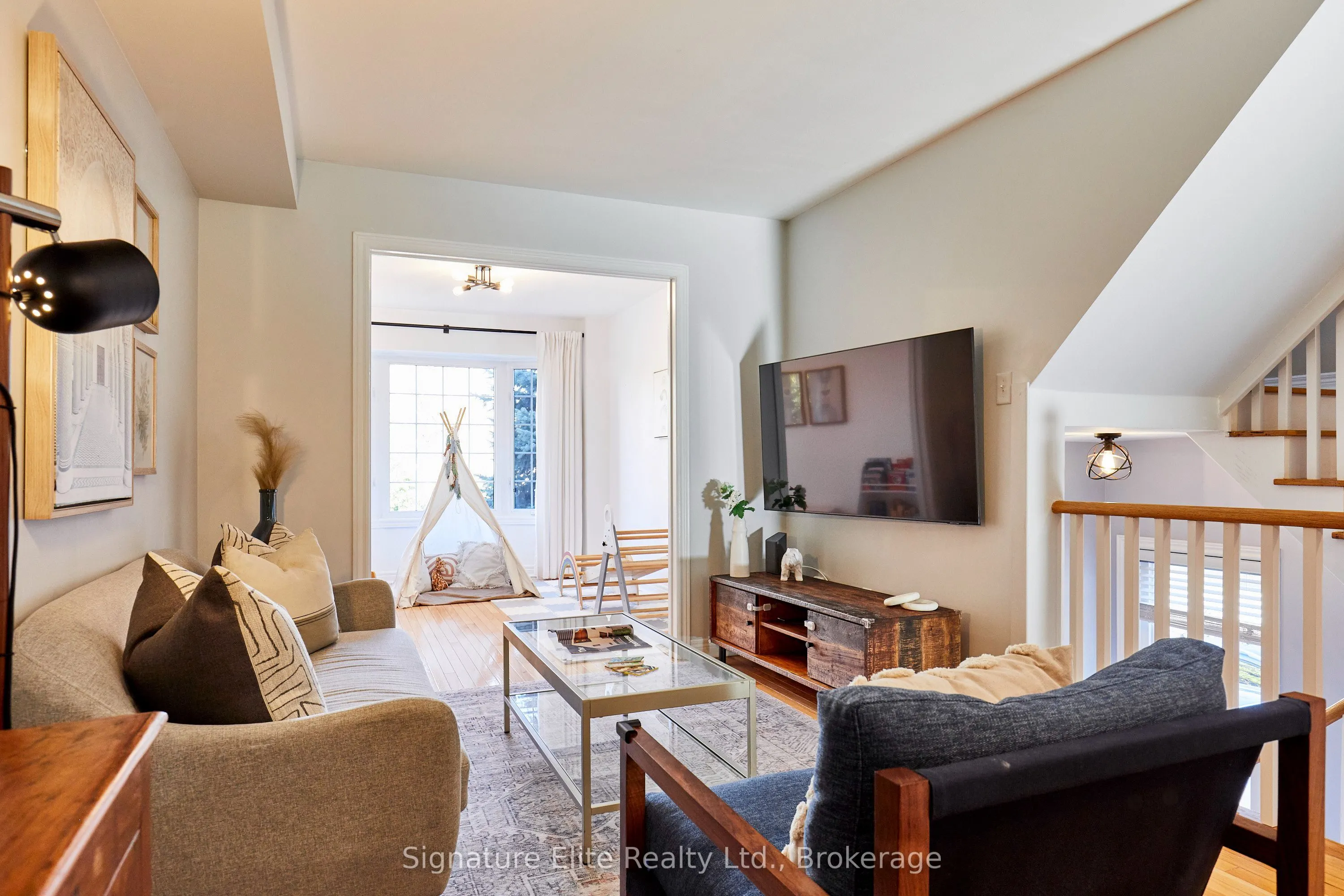 76 Brinloor Boulevard