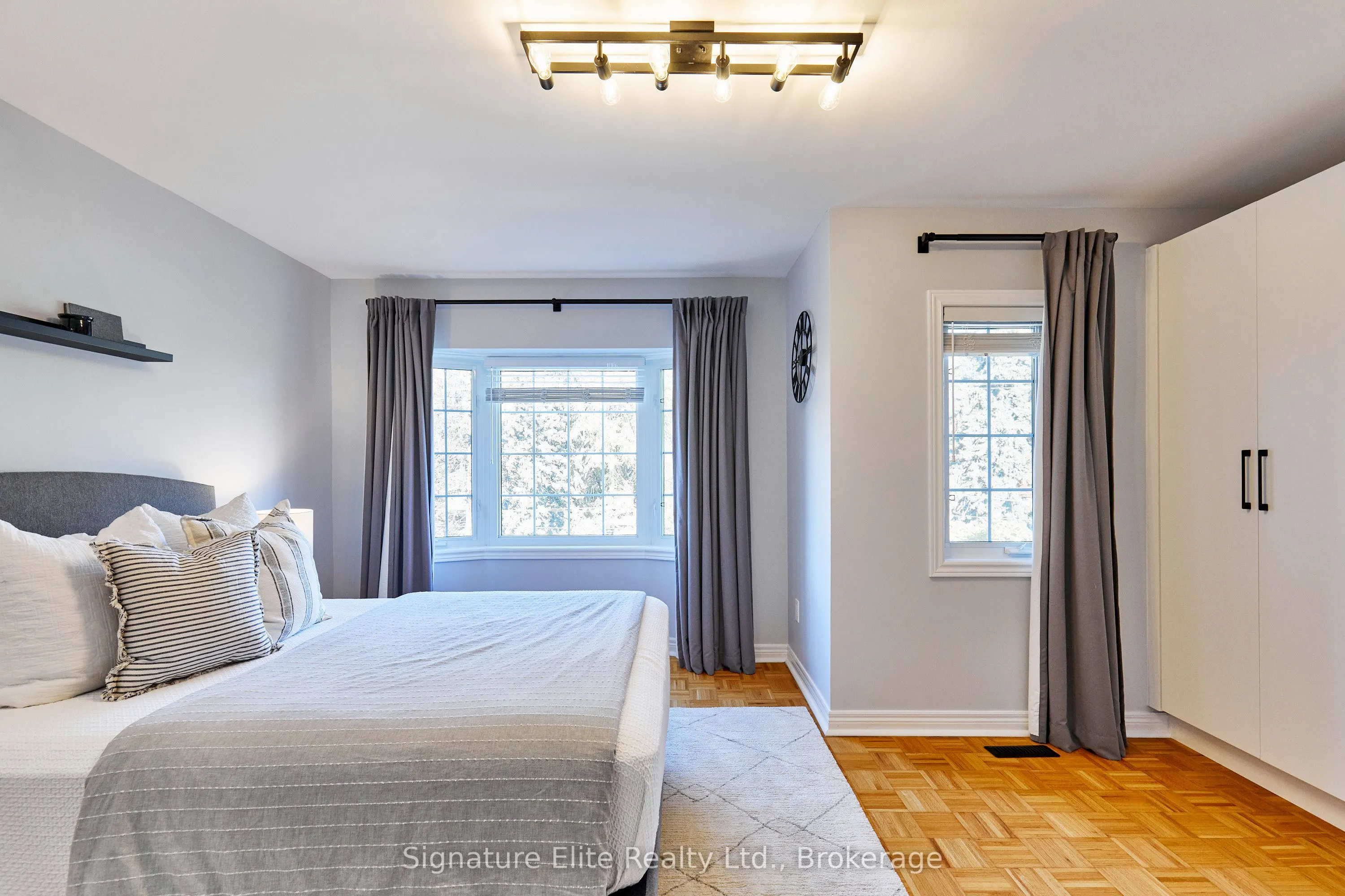 76 Brinloor Boulevard