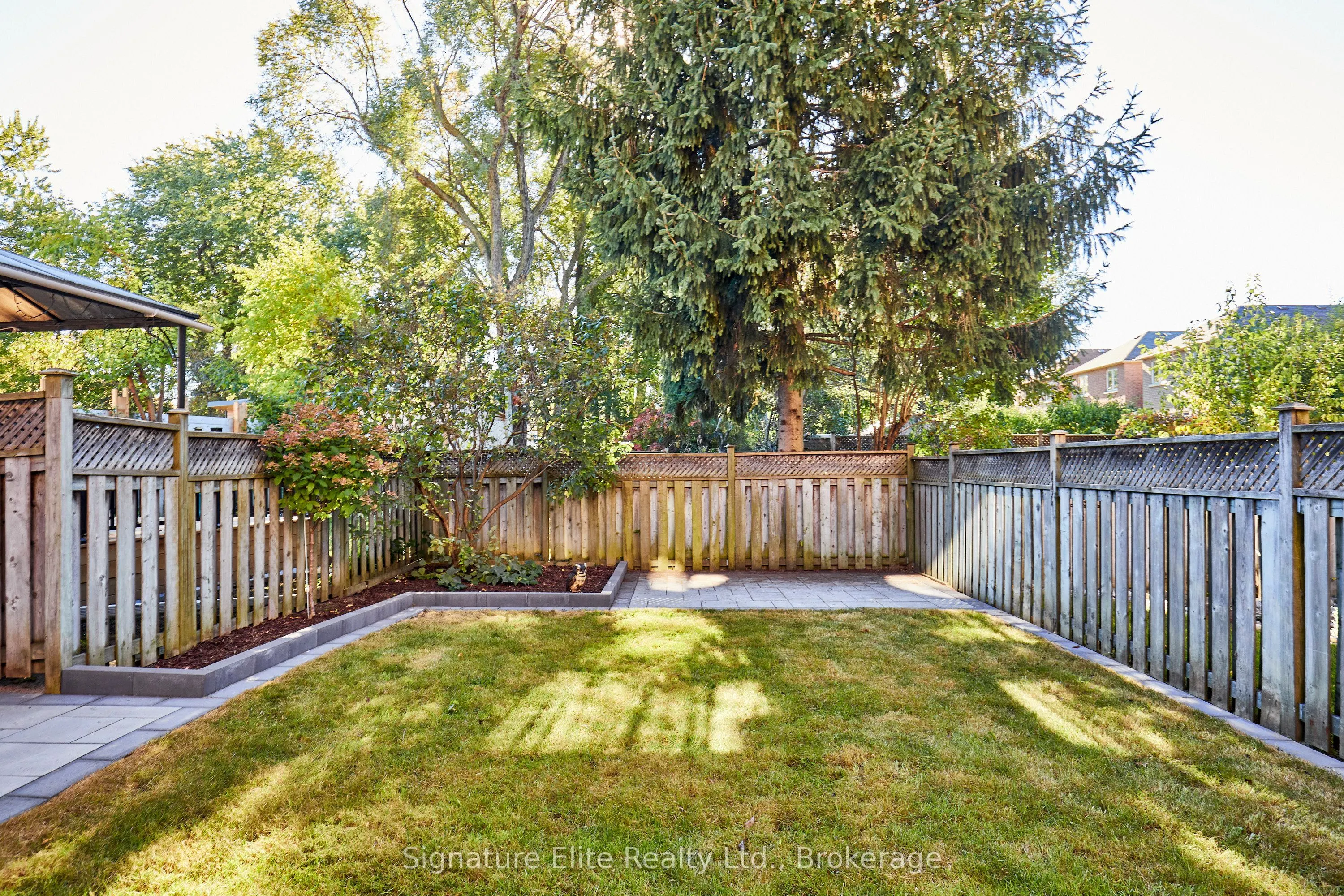 76 Brinloor Boulevard