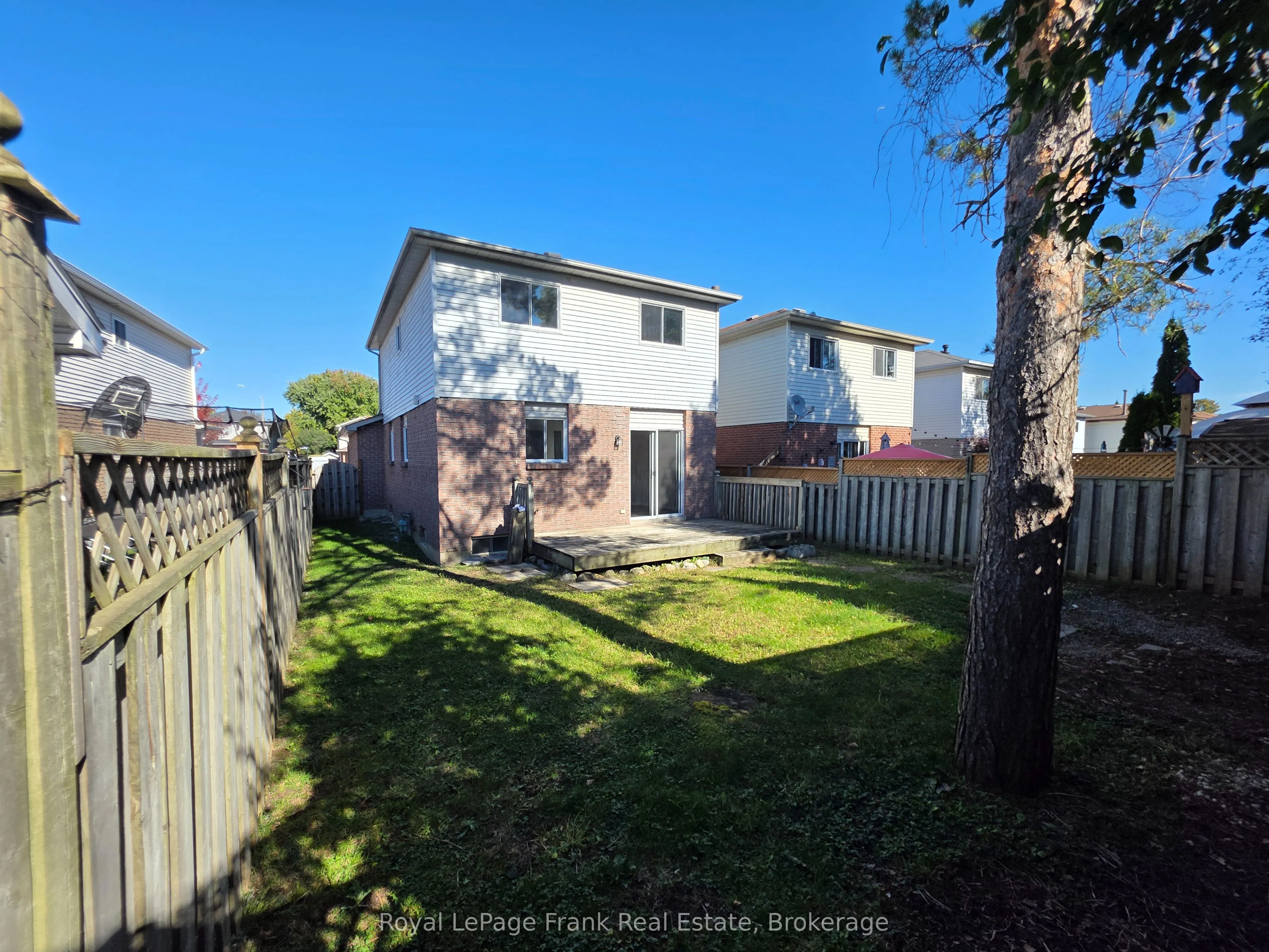 35 Kingsview Court