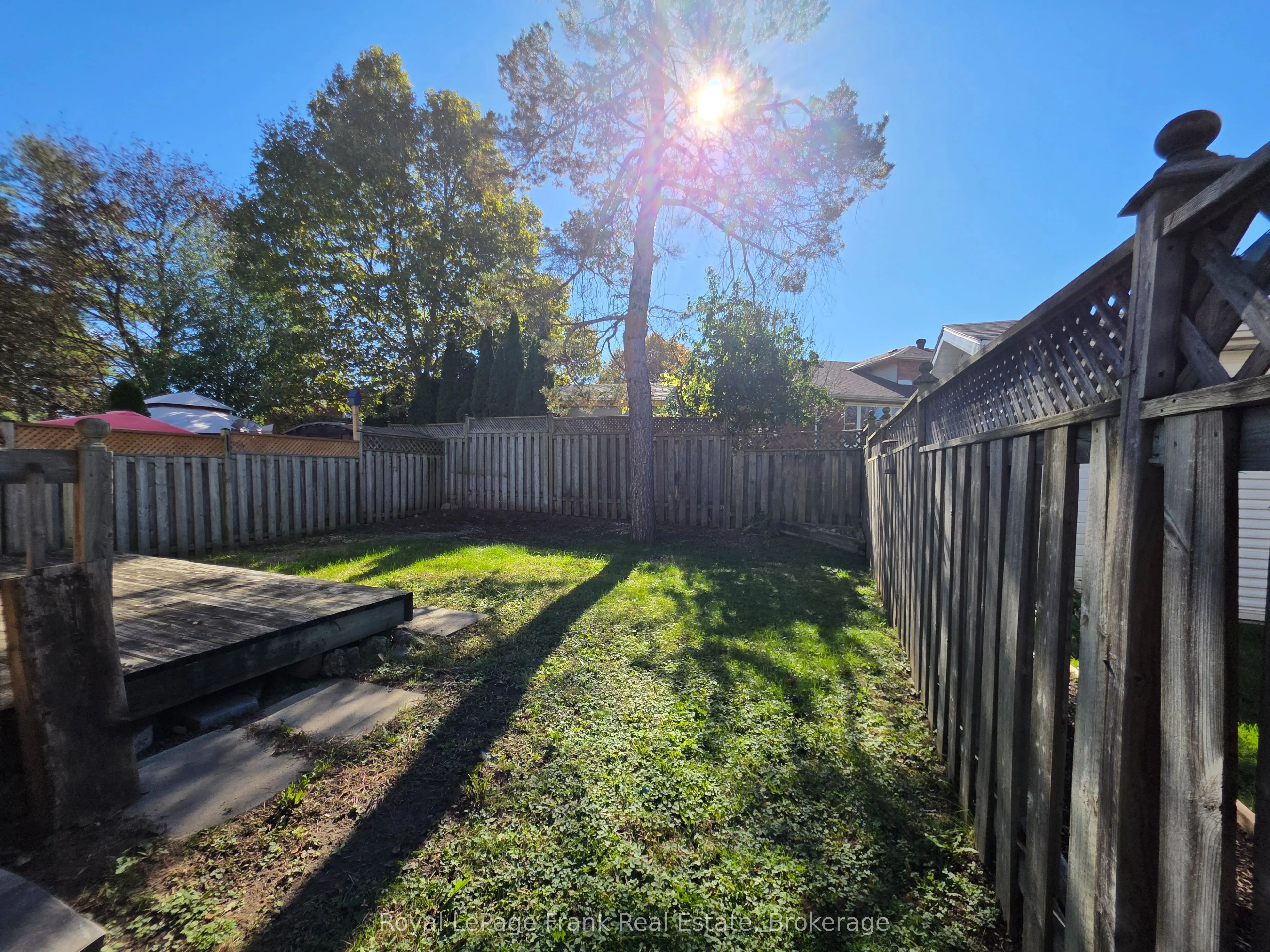 35 Kingsview Court