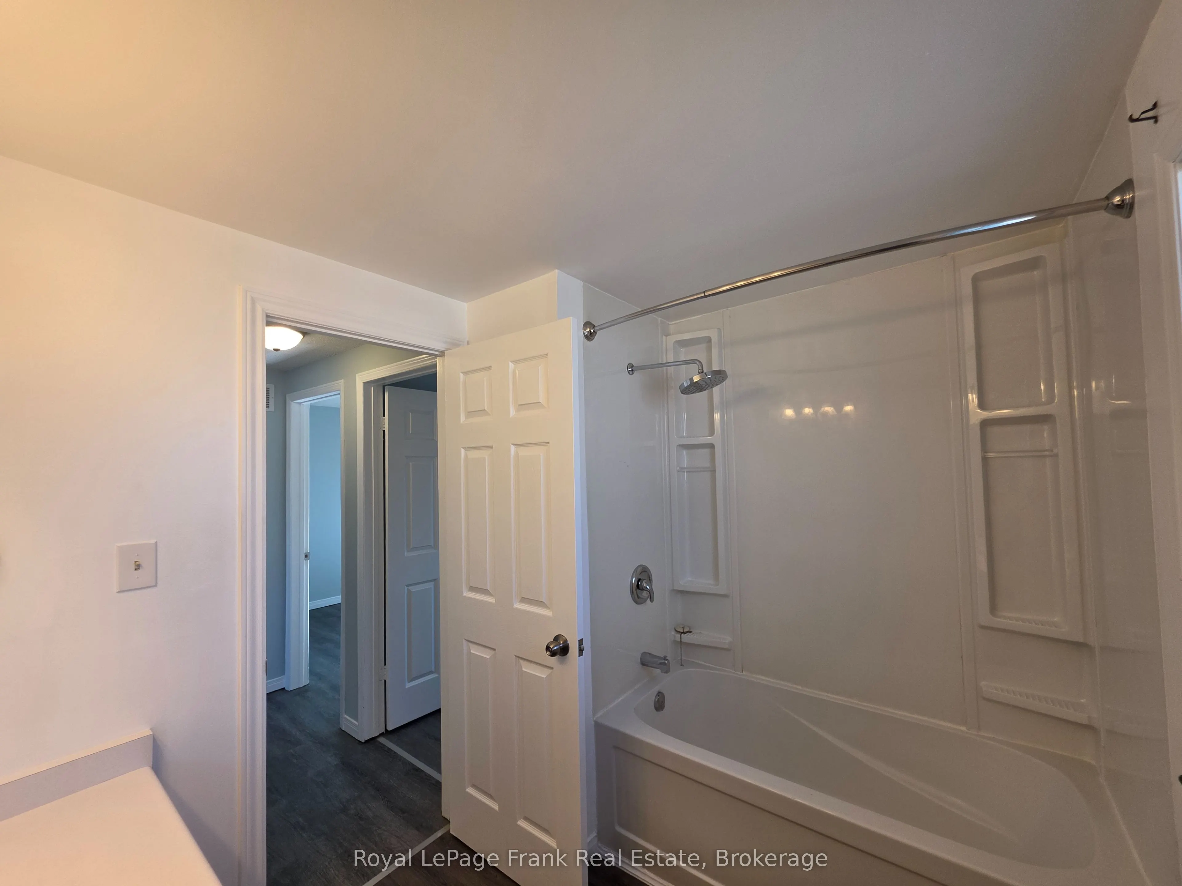 35 Kingsview Court