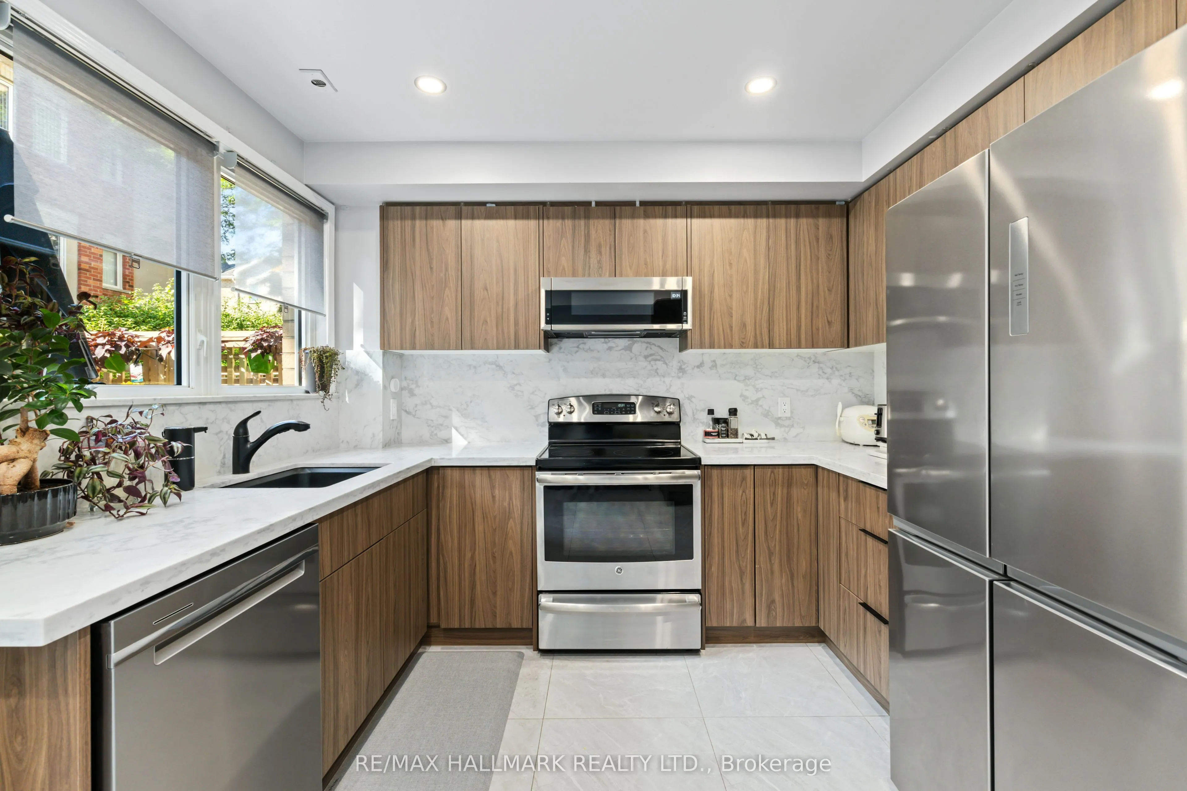 28 Rosebank Drive #1505