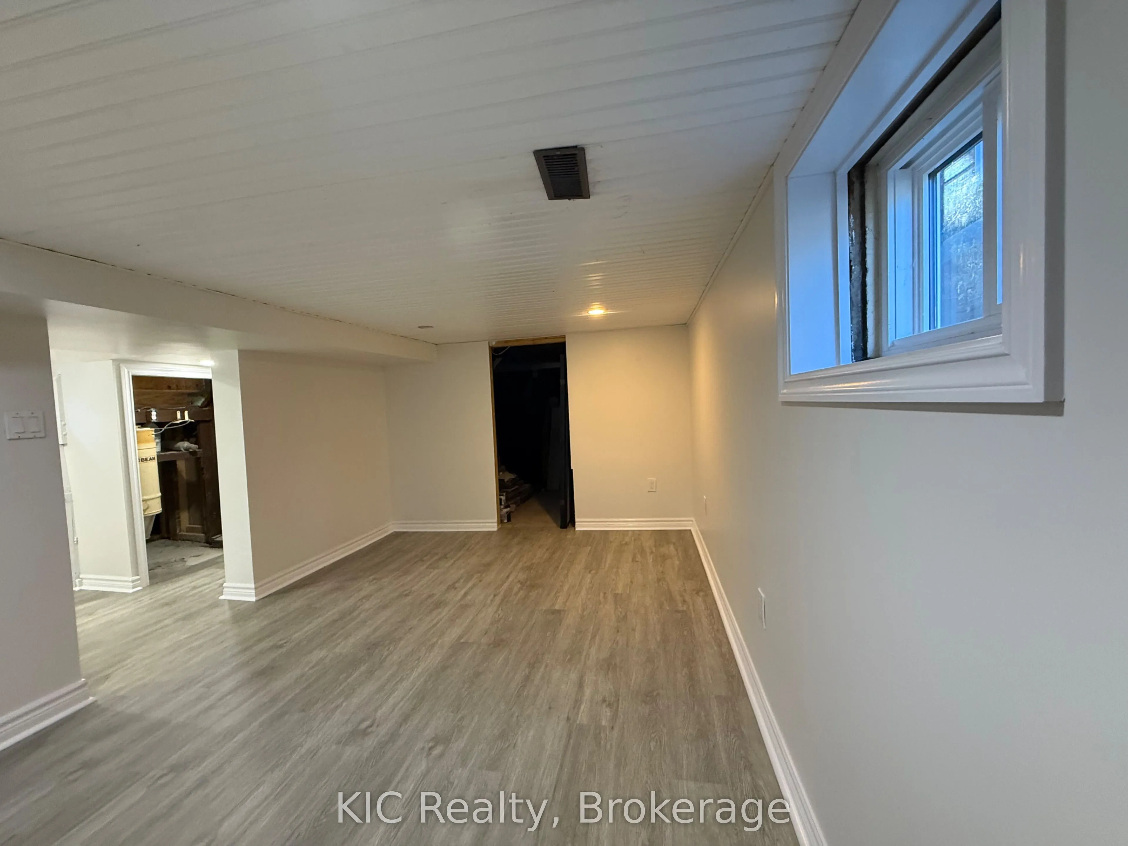 200 Oshawa Boulevard N