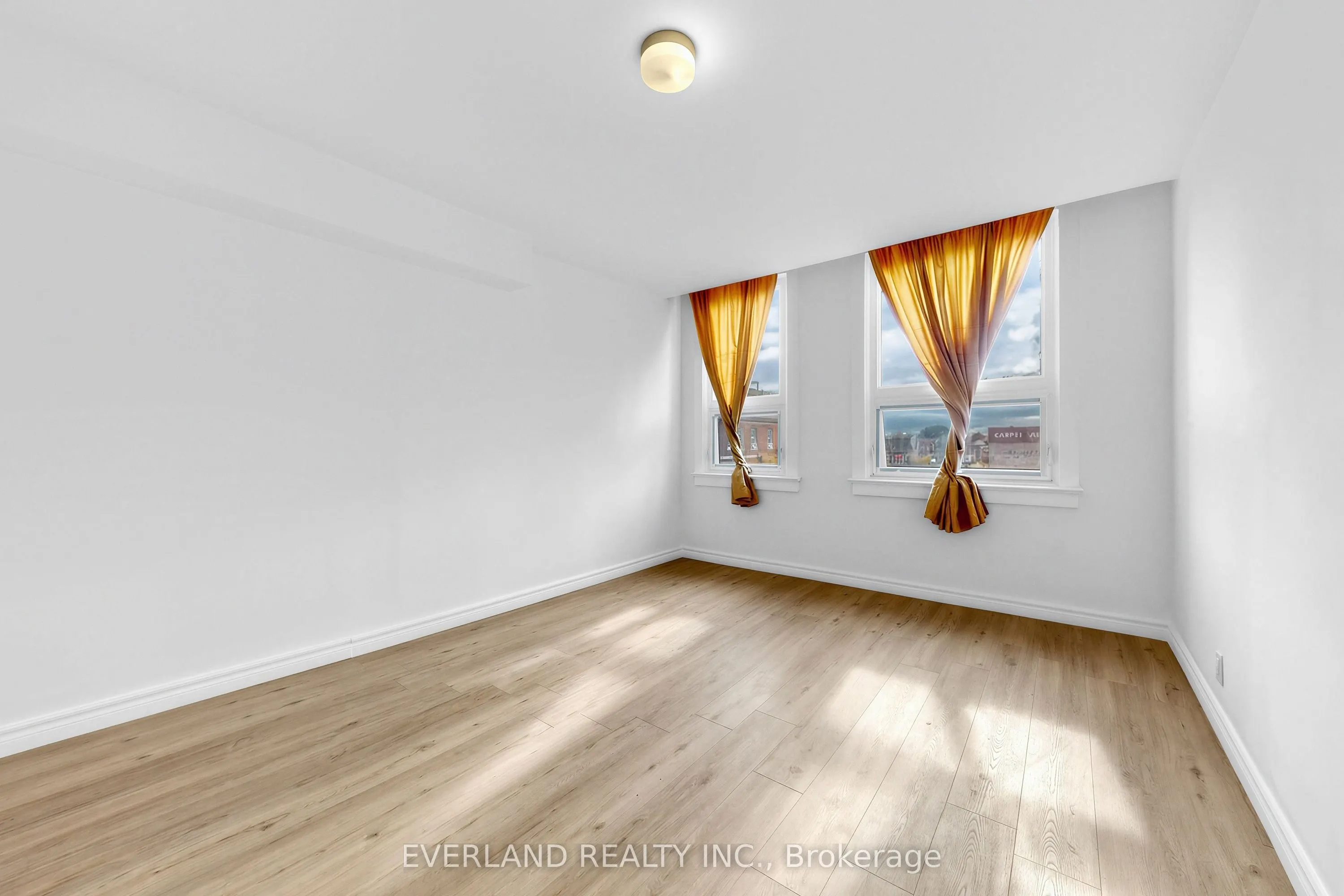 20 King Street E #A