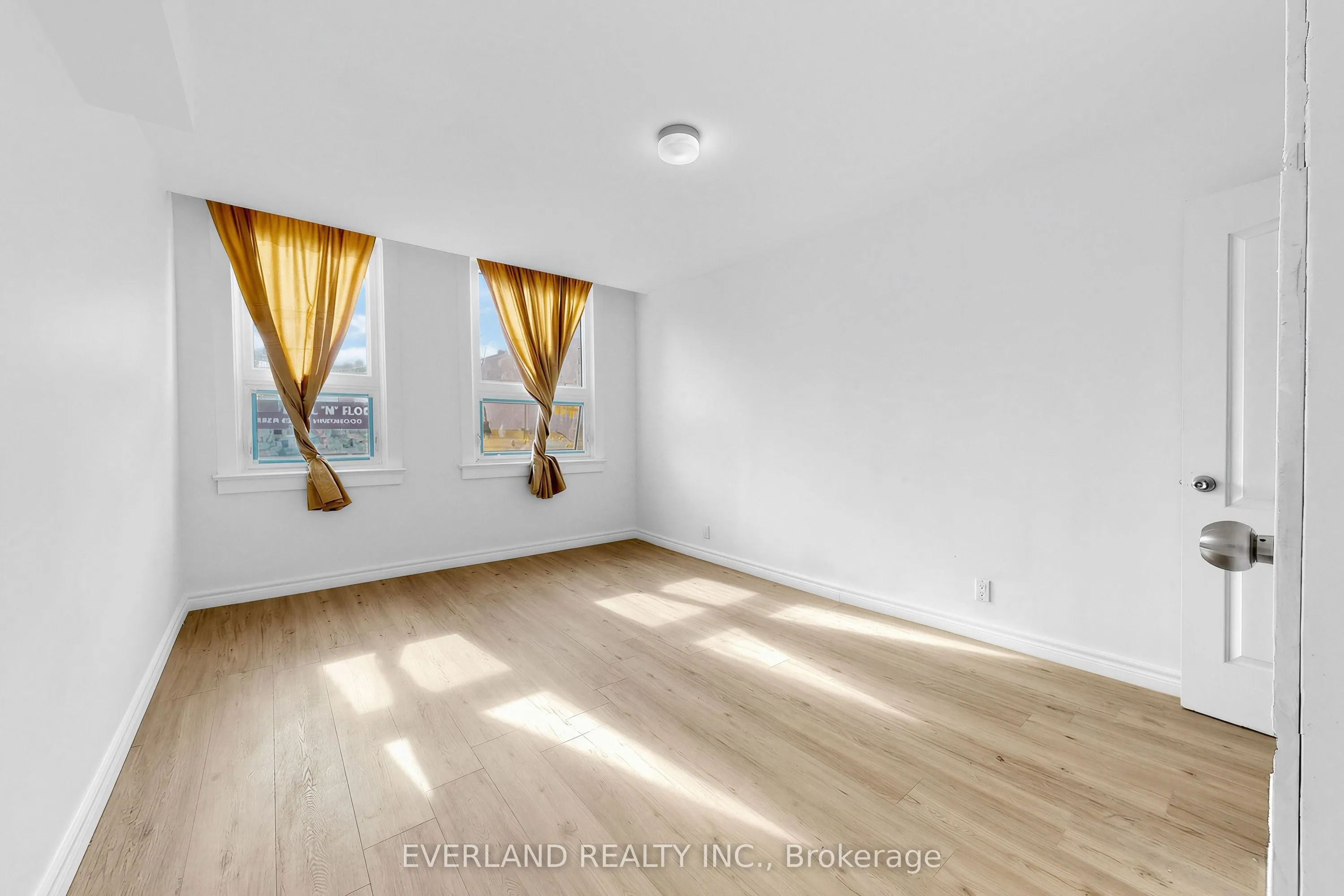 20 King Street E #A