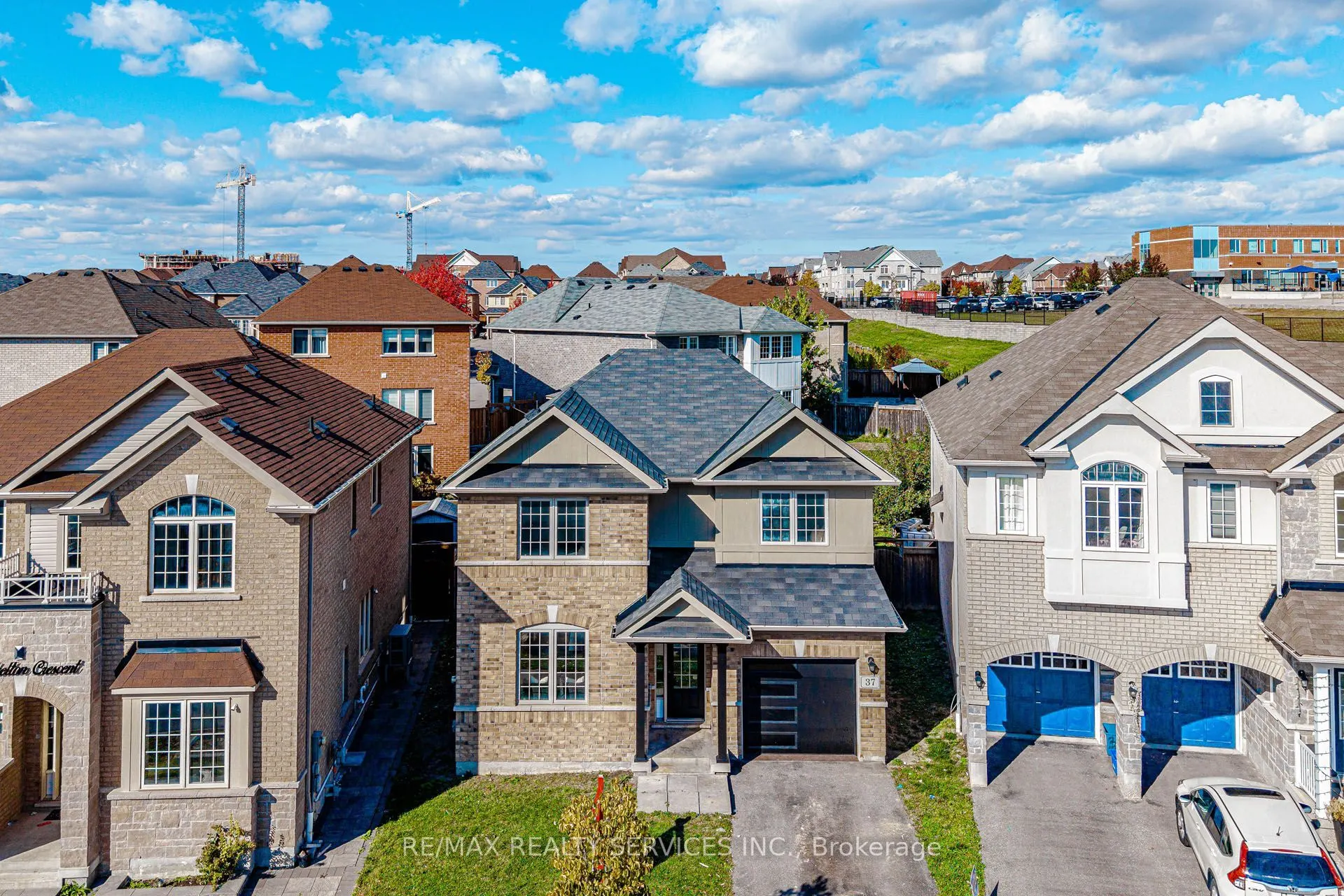 37 Skelton Crescent