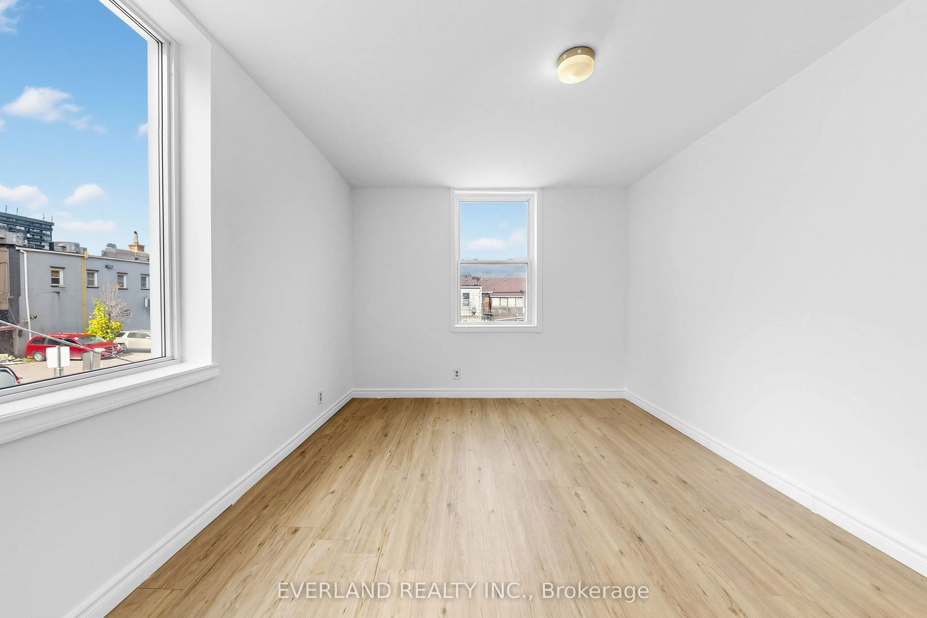 20 King Street E #B