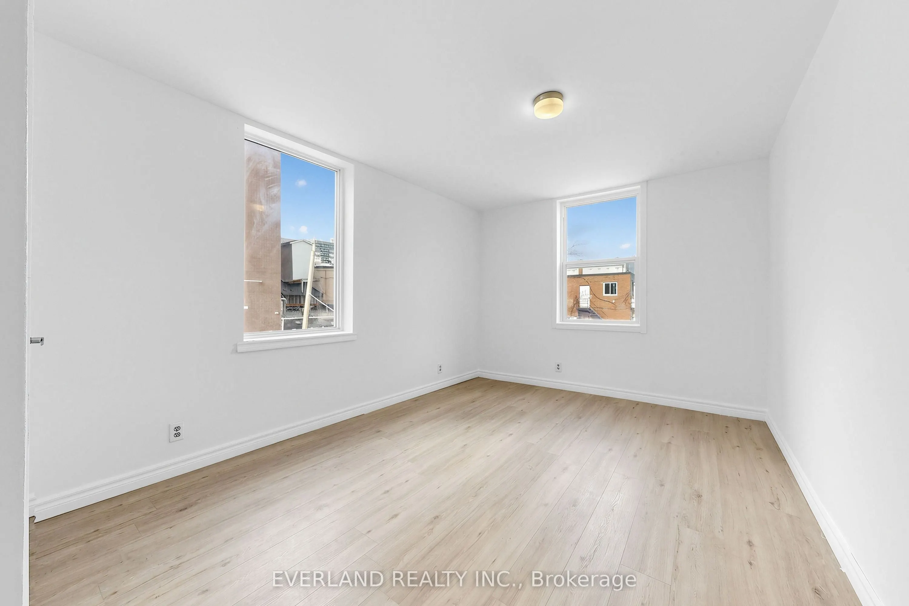 20 King Street E #B