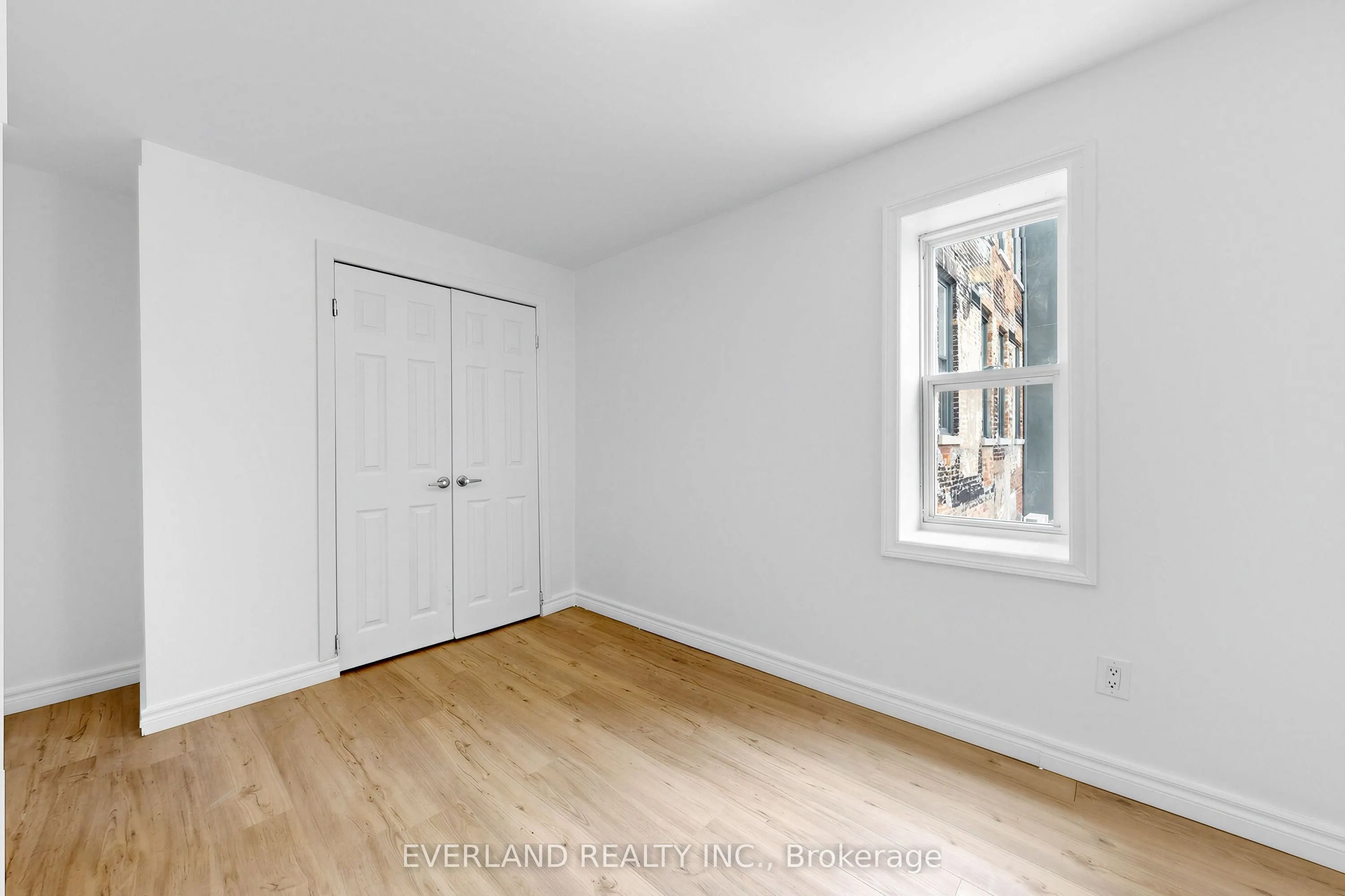 20 King Street E #B