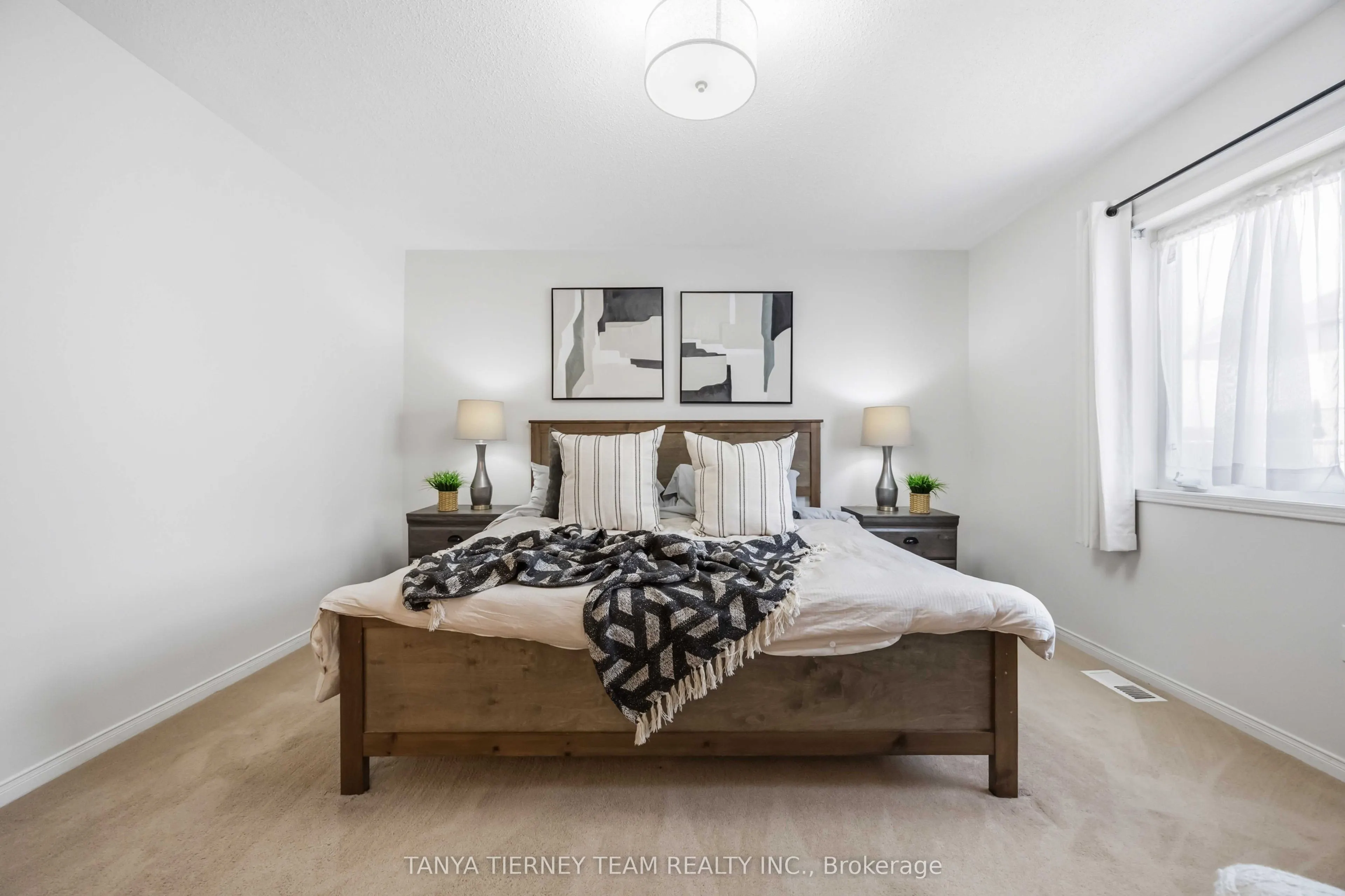 828 Taggart Crescent
