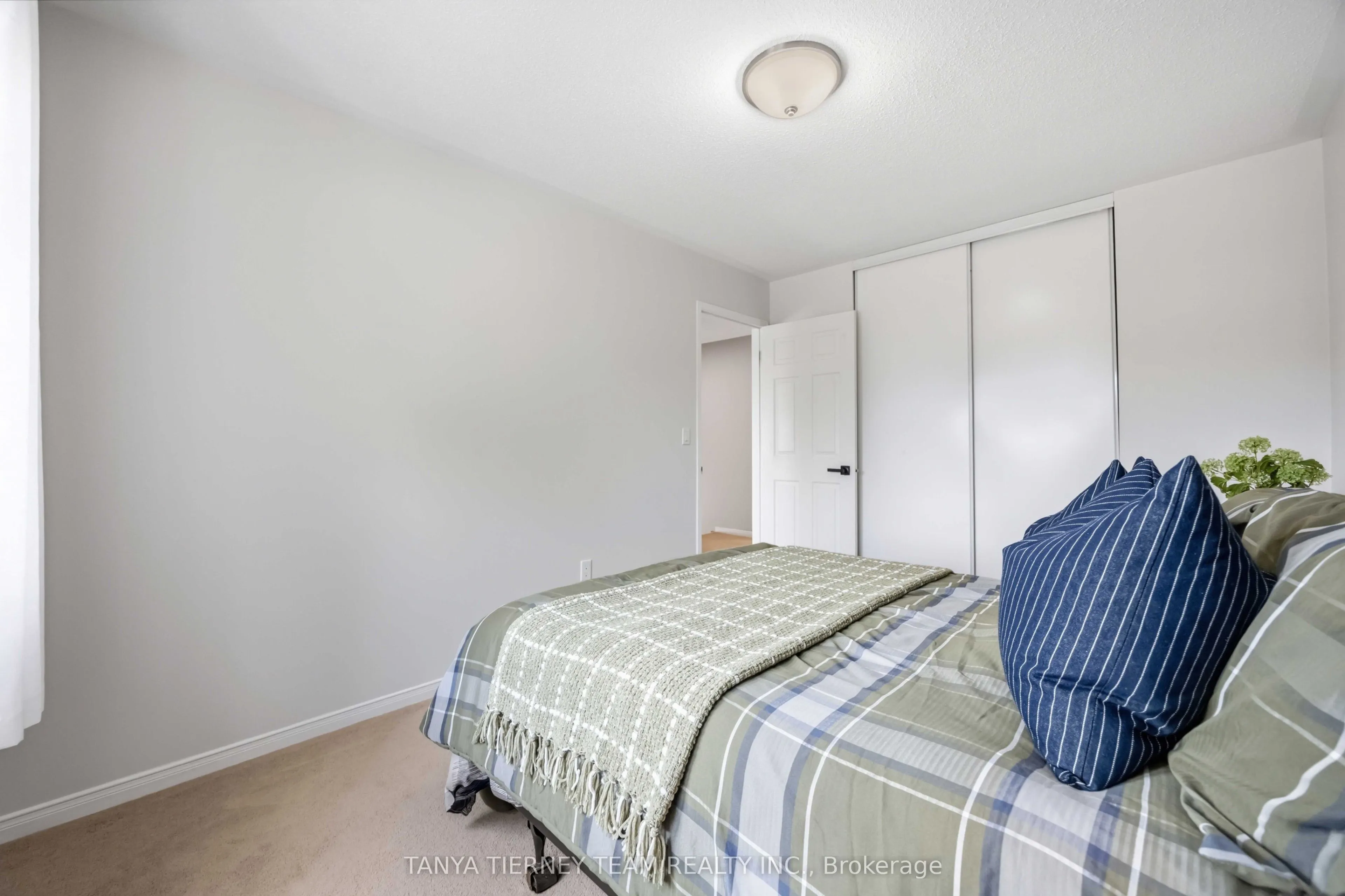 828 Taggart Crescent