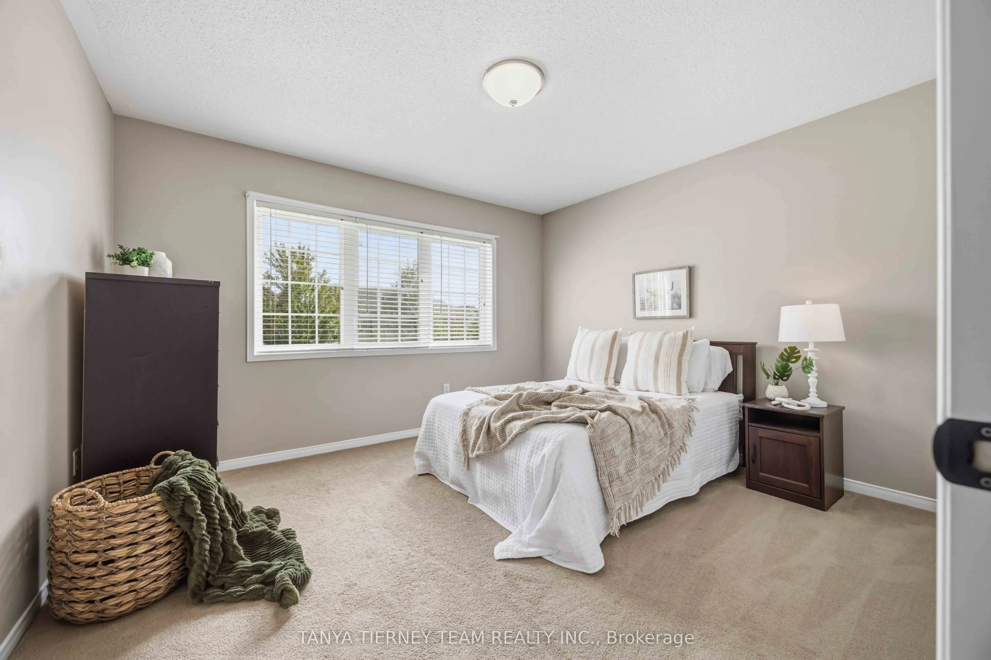 828 Taggart Crescent