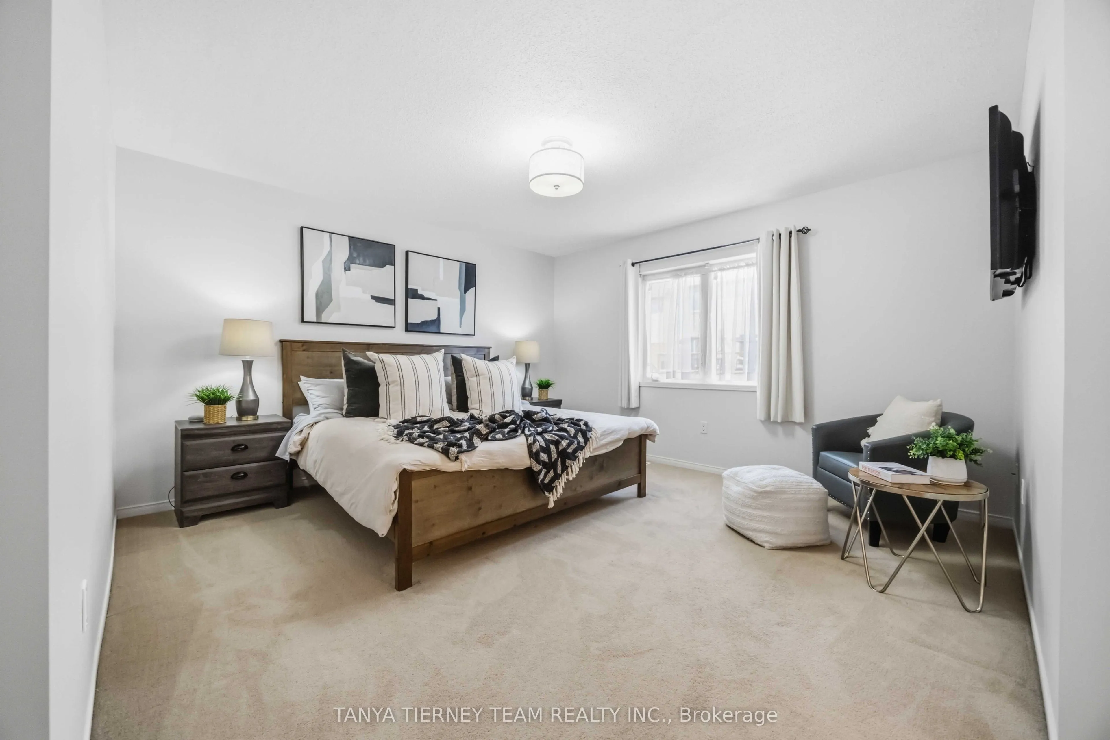 828 Taggart Crescent