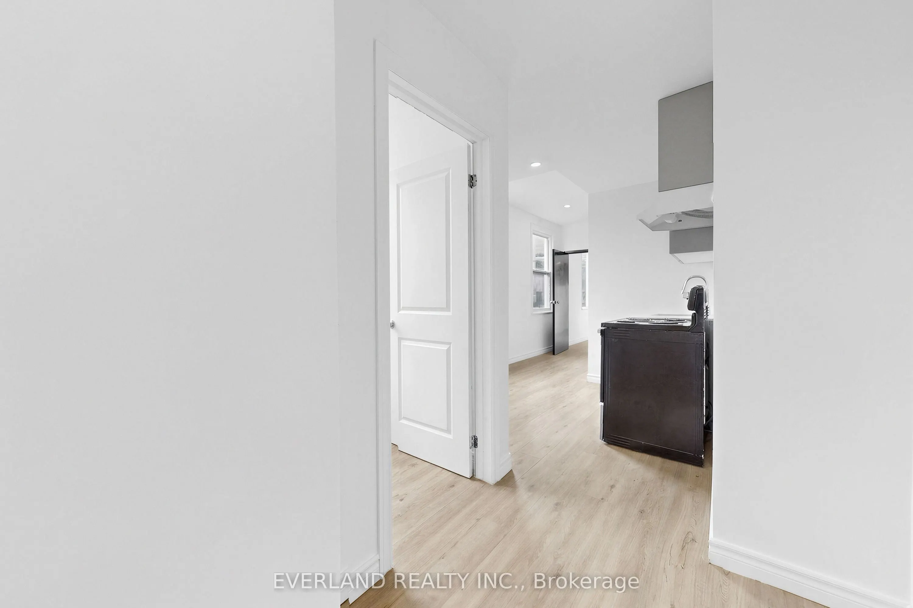 20 King Street E #C