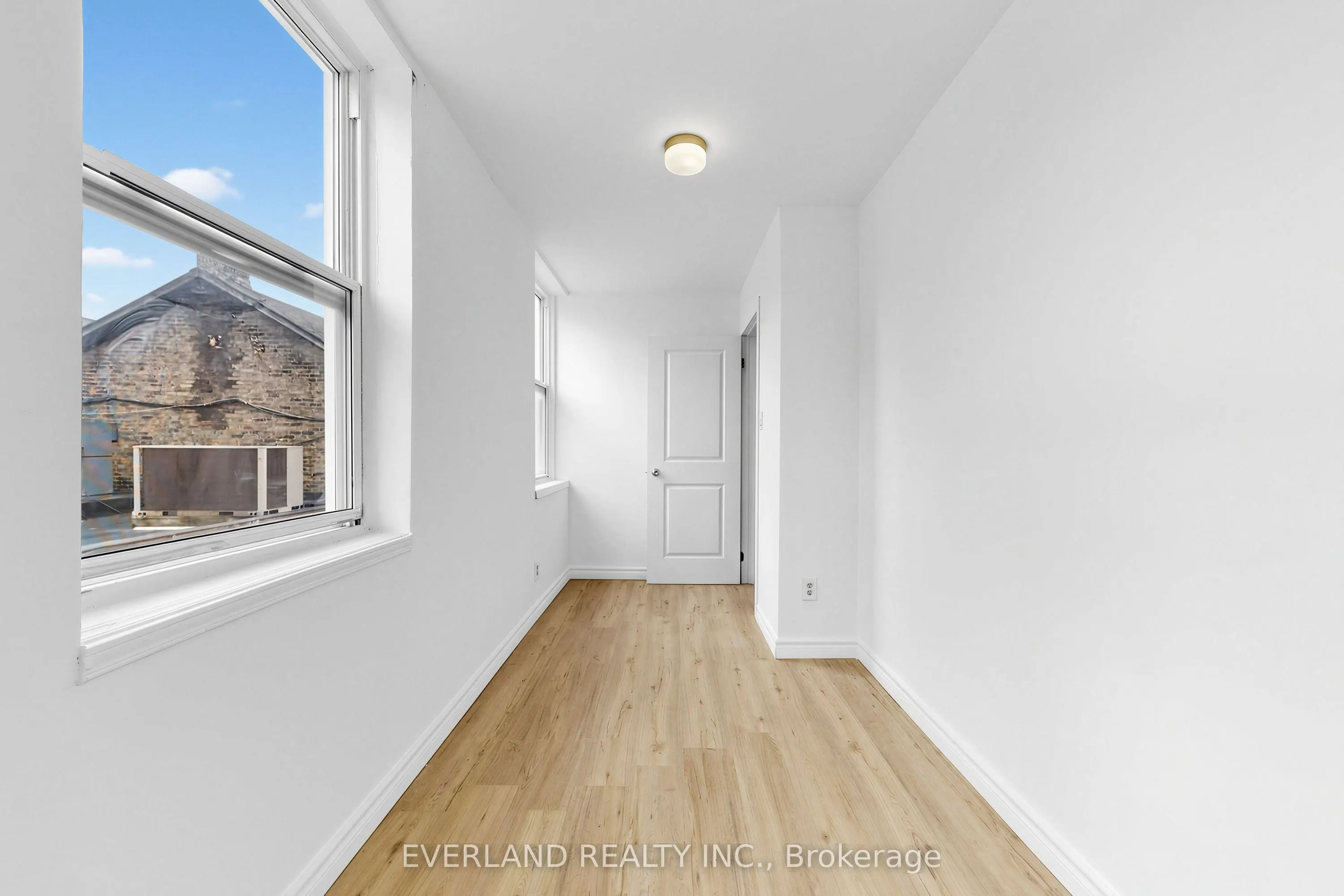 20 King Street E #C