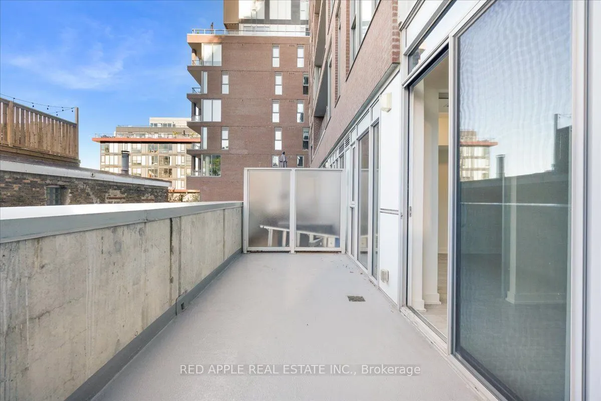 30 Baseball Place #207