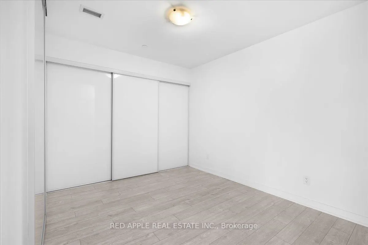 30 Baseball Place #207