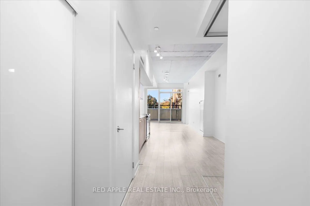 30 Baseball Place #207