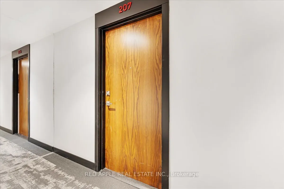 30 Baseball Place #207