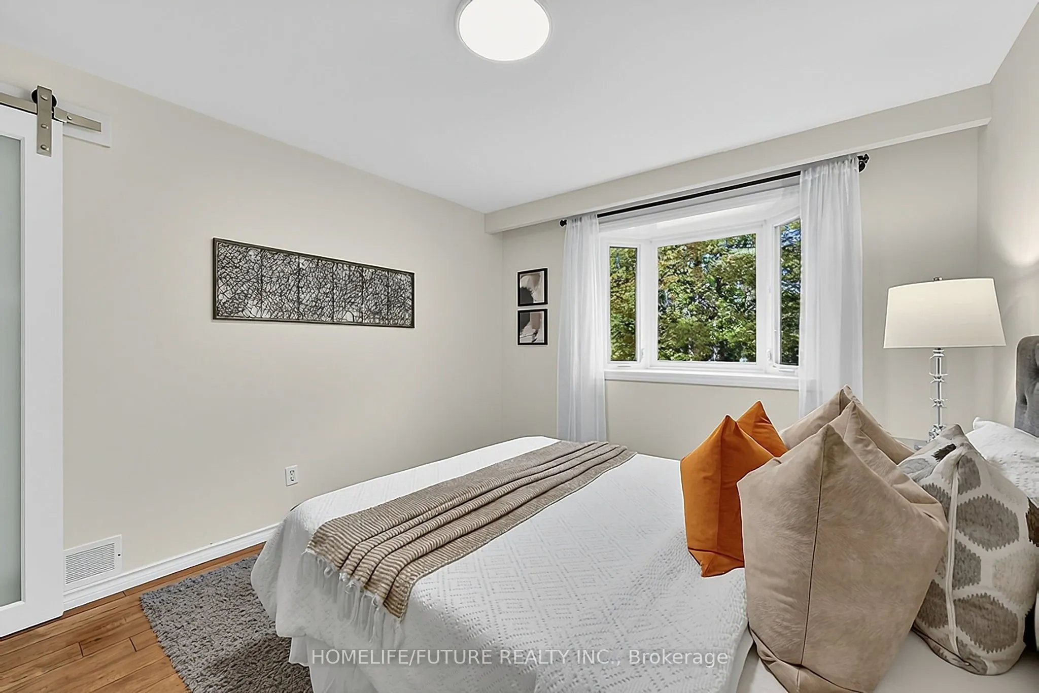 18 Ivan Road