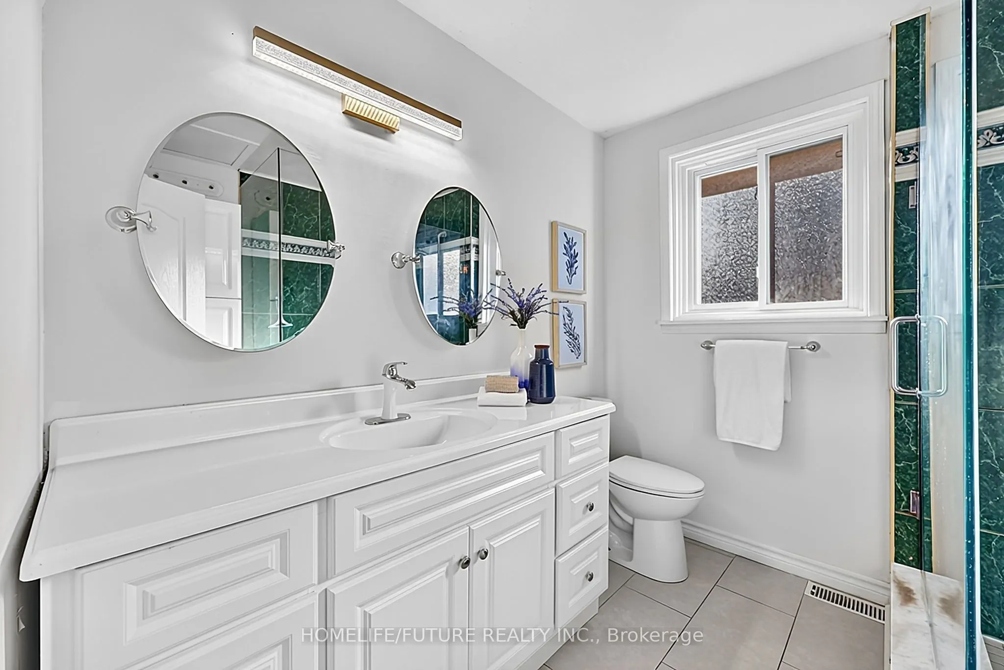 18 Ivan Road