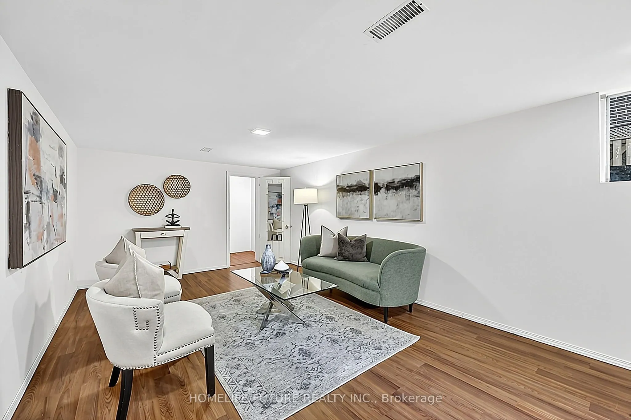 18 Ivan Road