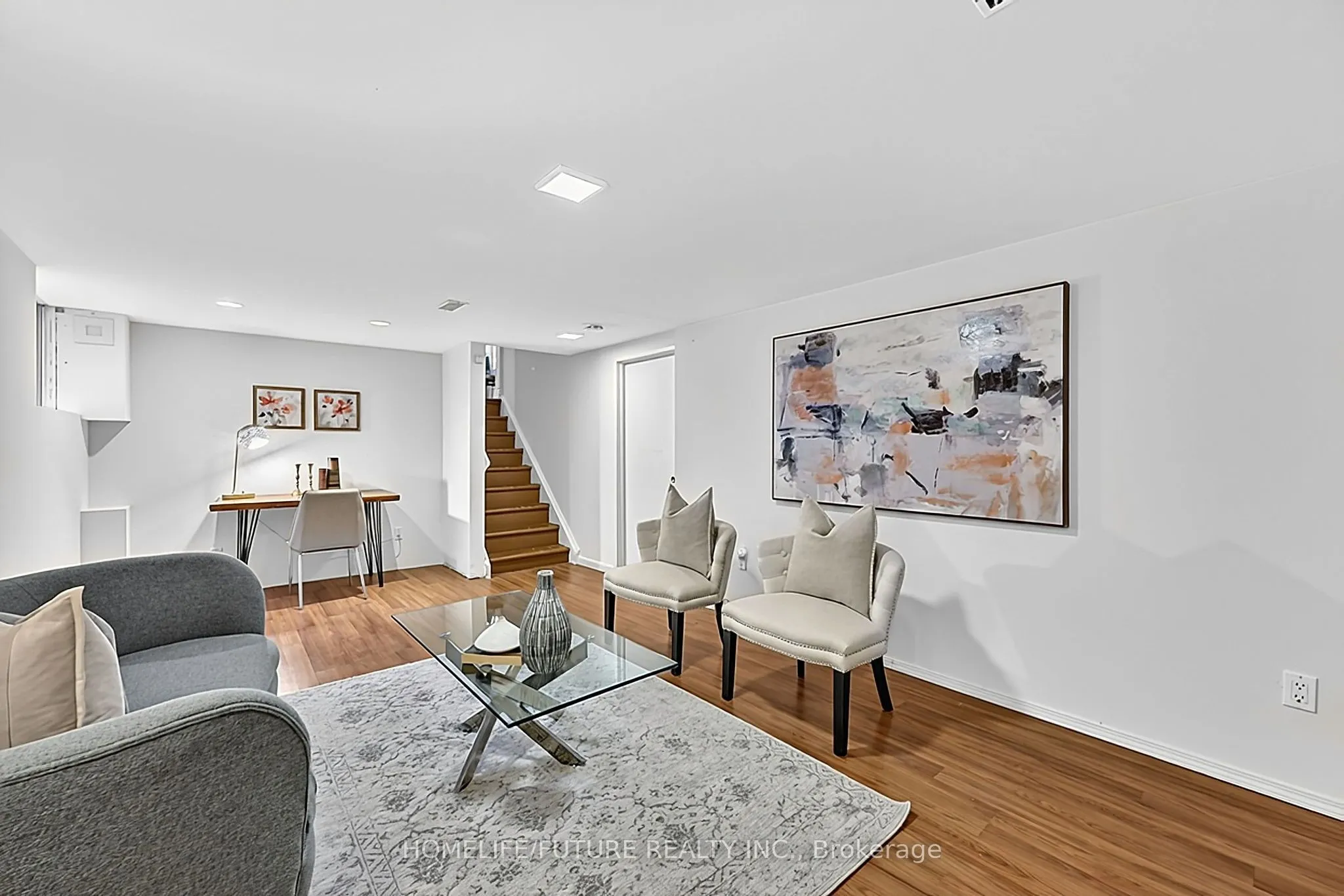 18 Ivan Road