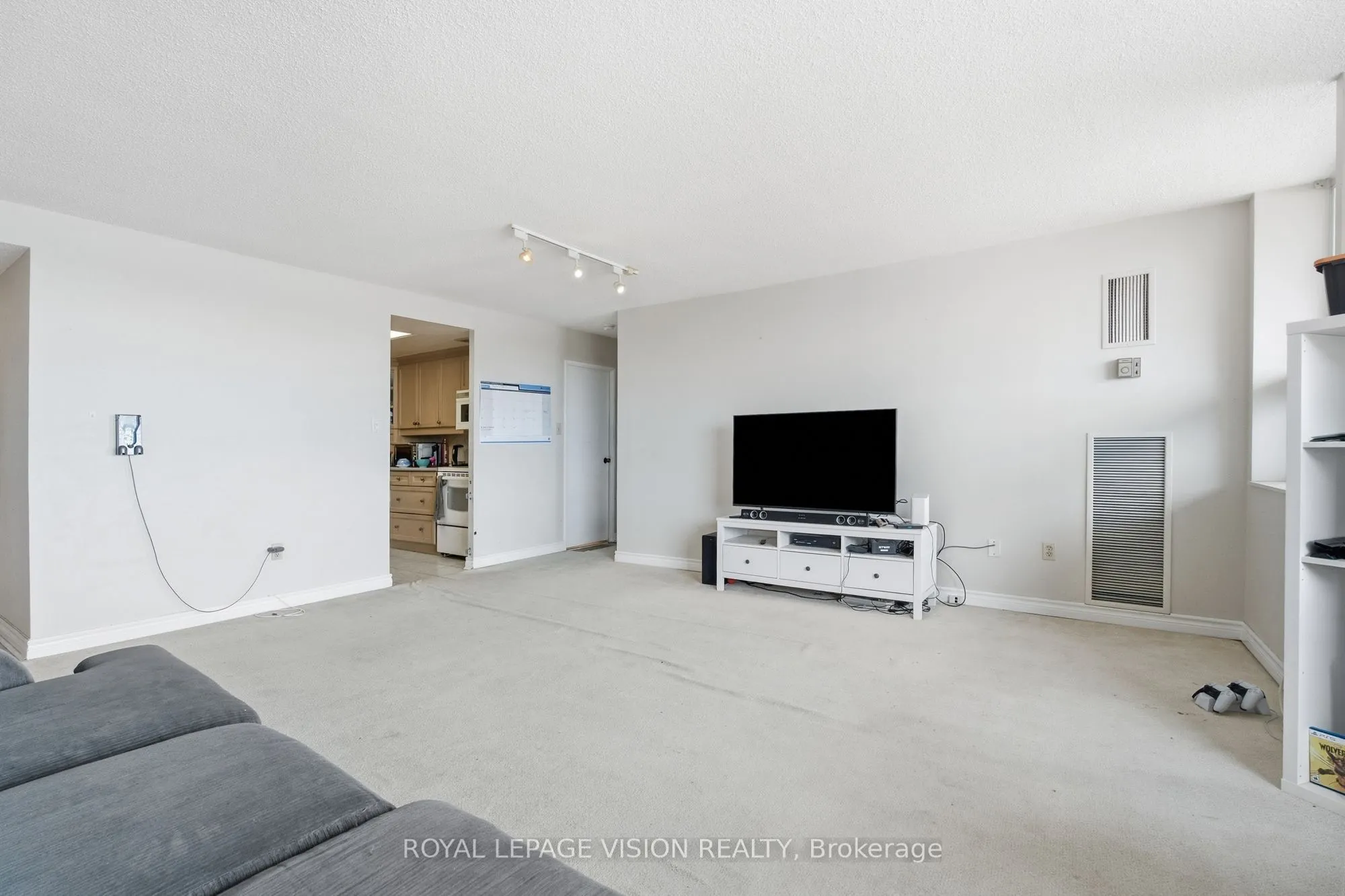 10 Dean Park Road #319
