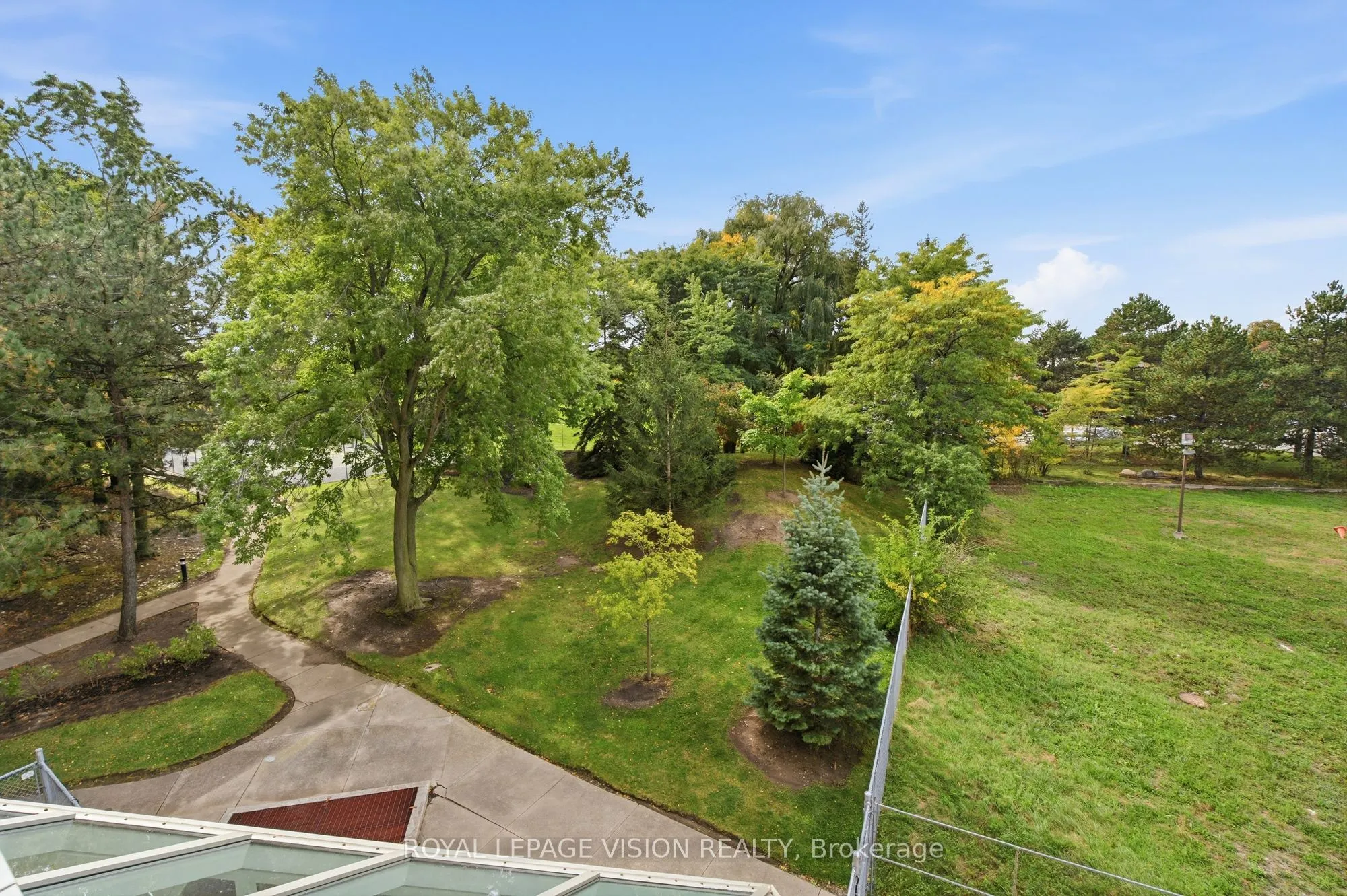 10 Dean Park Road #319