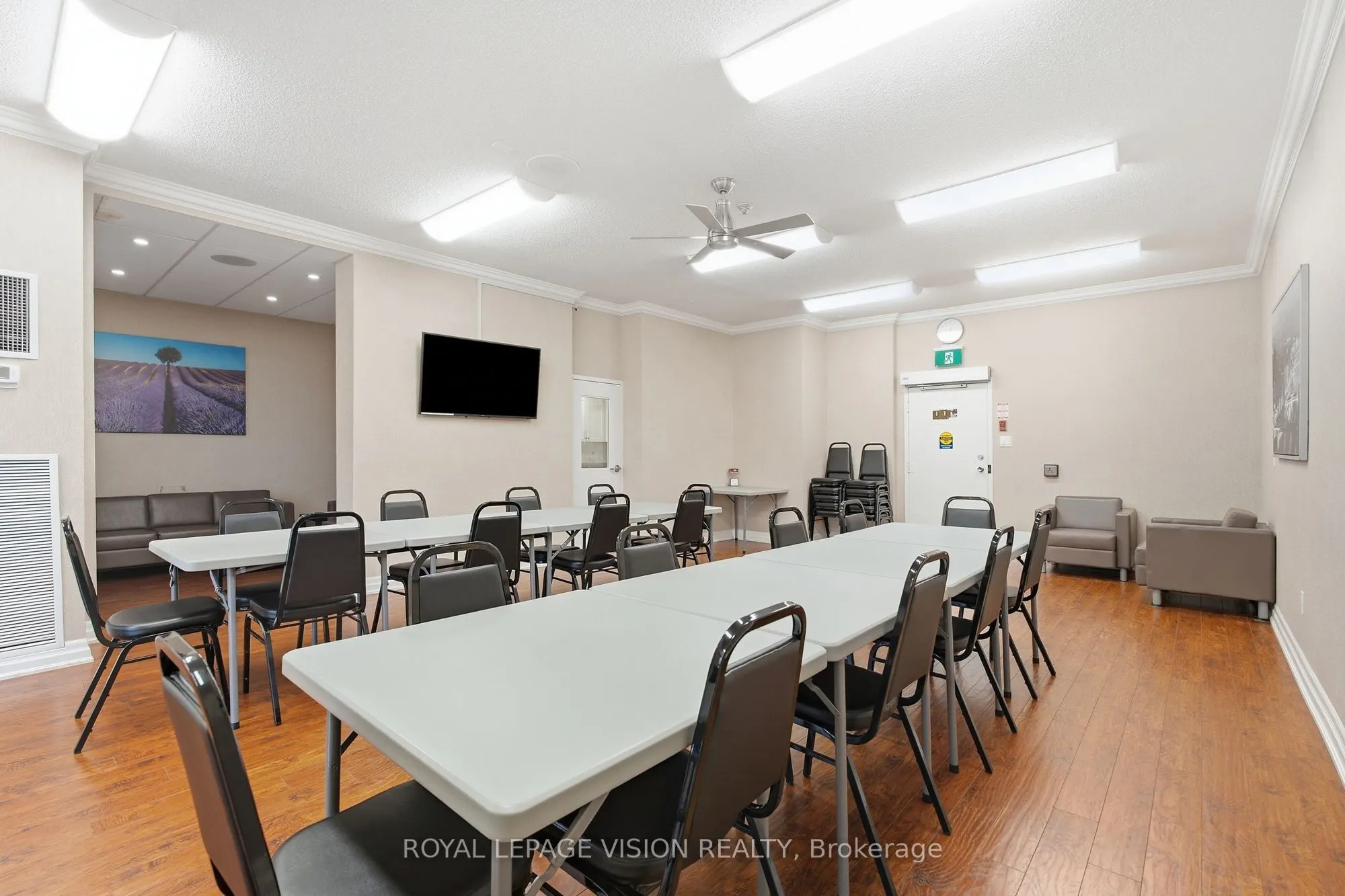 10 Dean Park Road #319