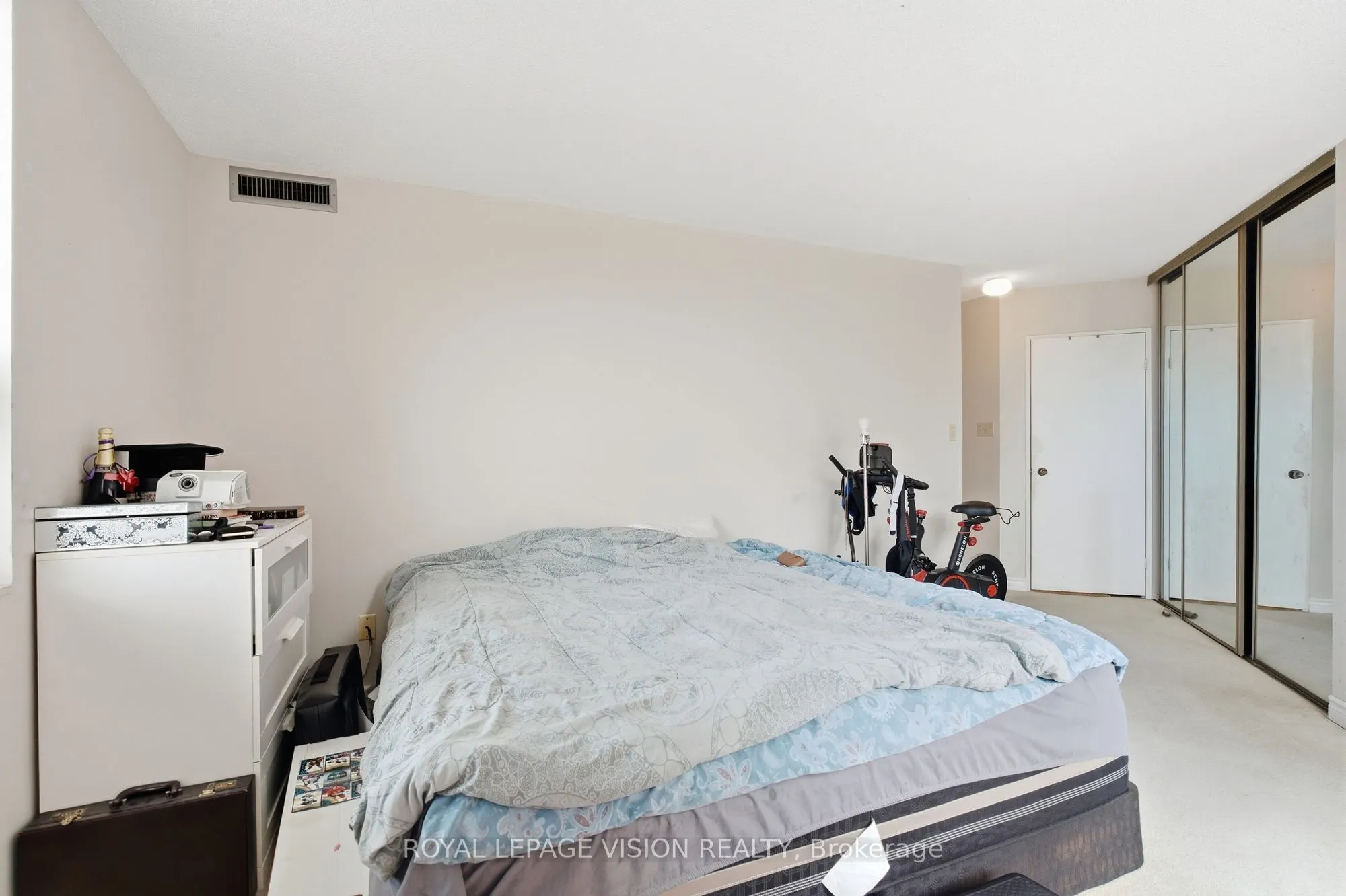 10 Dean Park Road #319