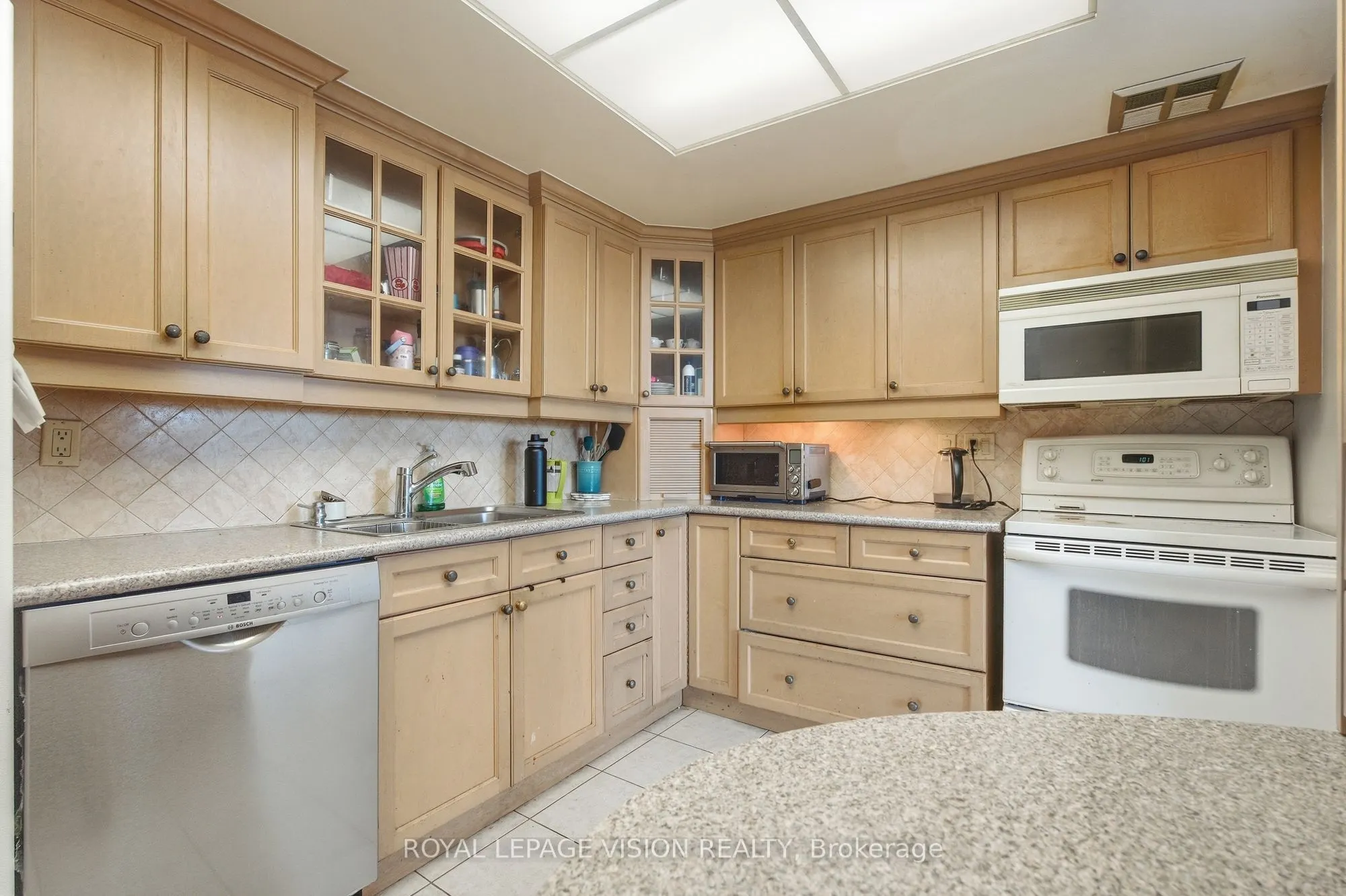 10 Dean Park Road #319