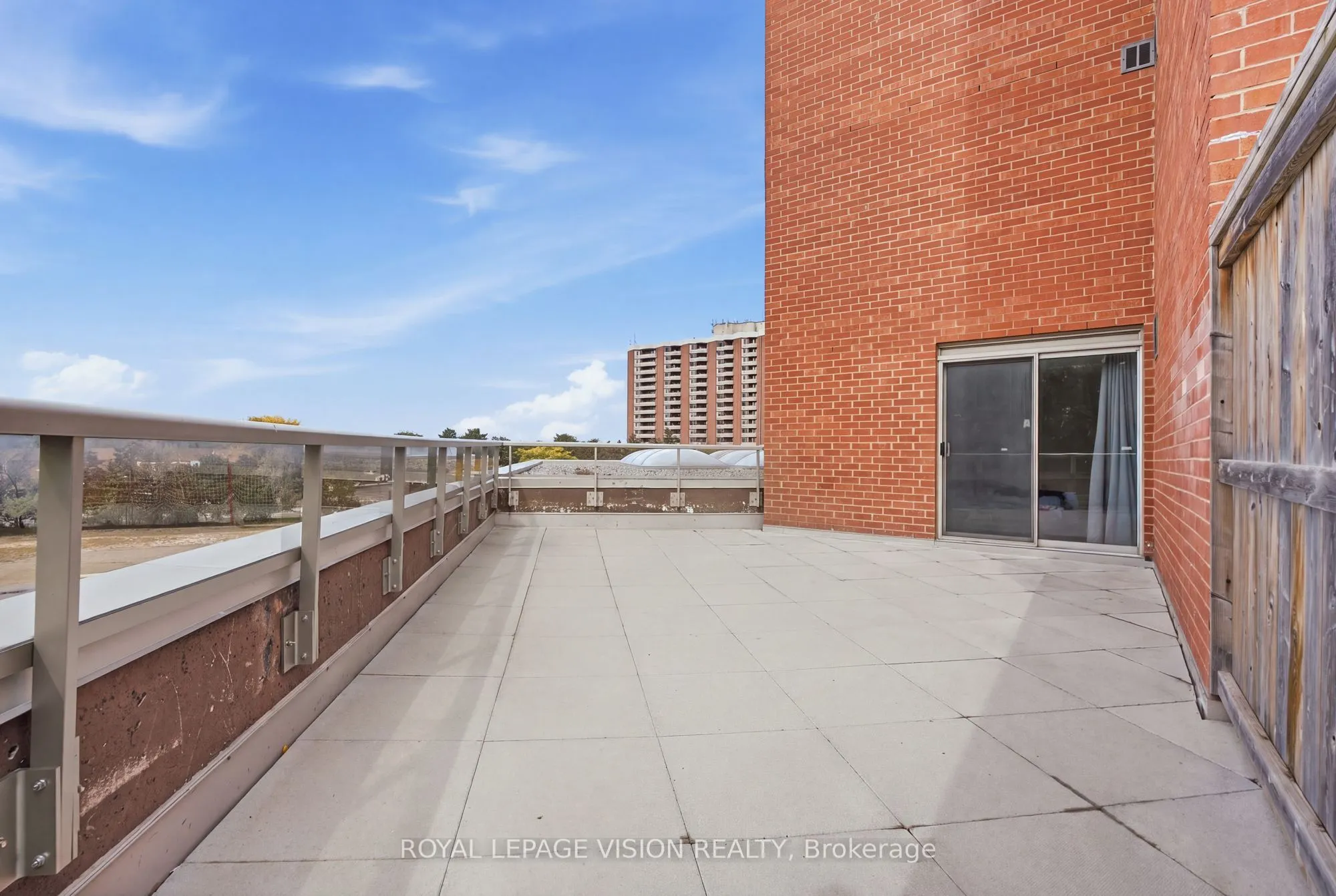10 Dean Park Road #319
