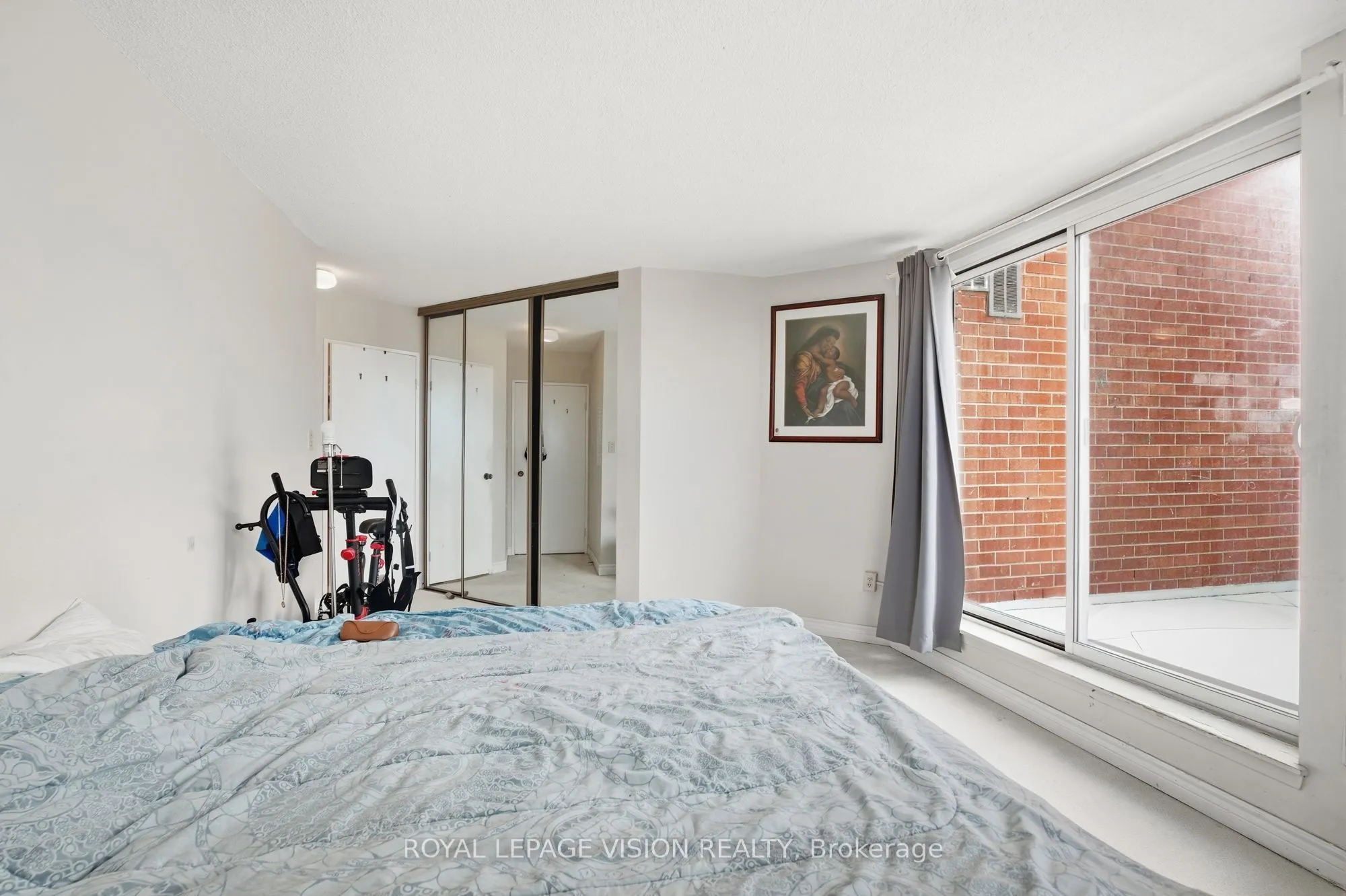 10 Dean Park Road #319