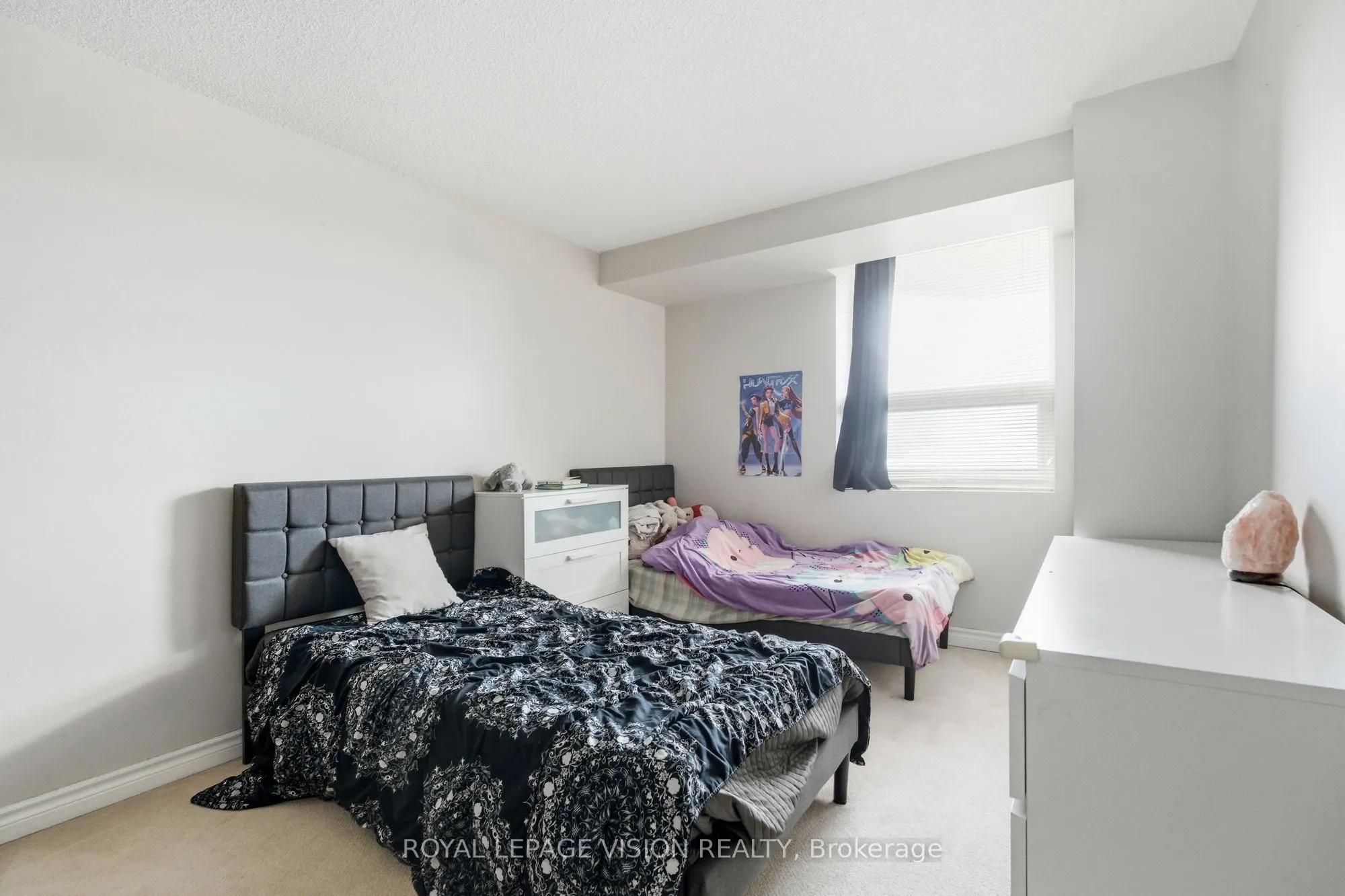 10 Dean Park Road #319