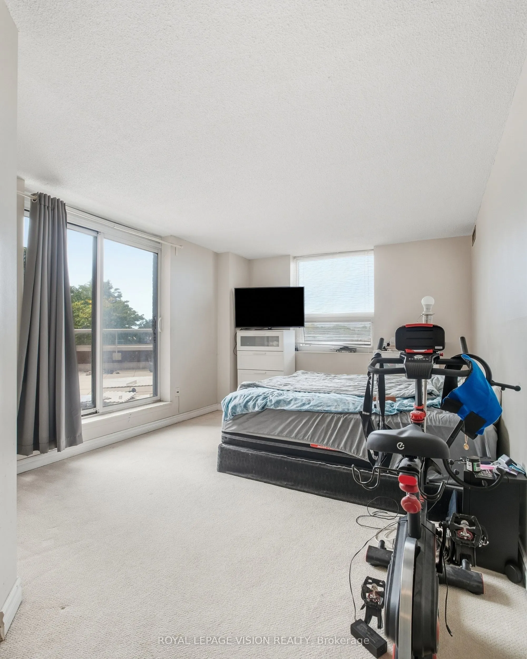 10 Dean Park Road #319