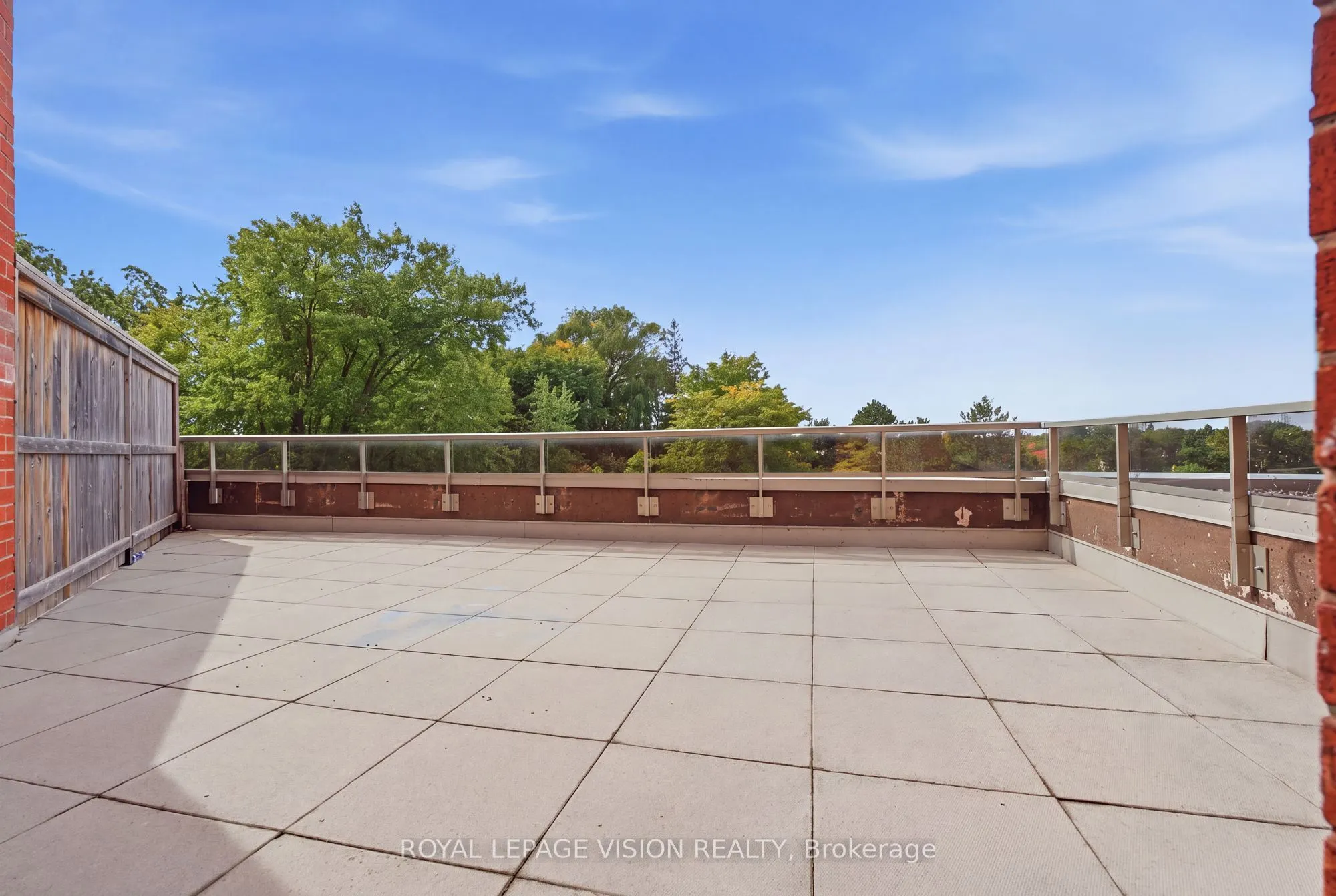 10 Dean Park Road #319