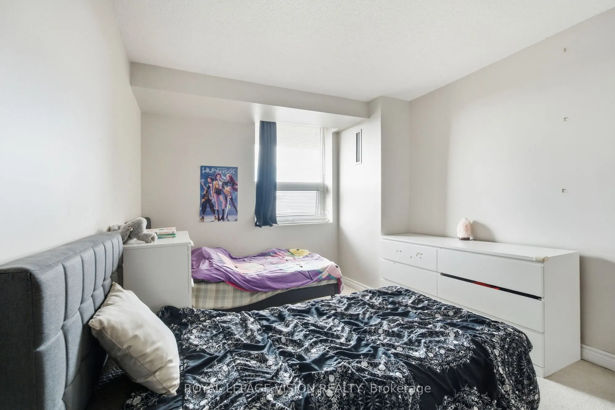 10 Dean Park Road #319