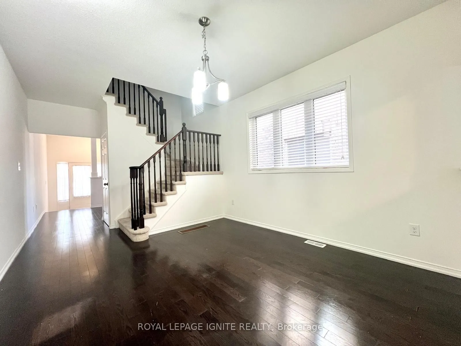 33 Ainsbury Avenue