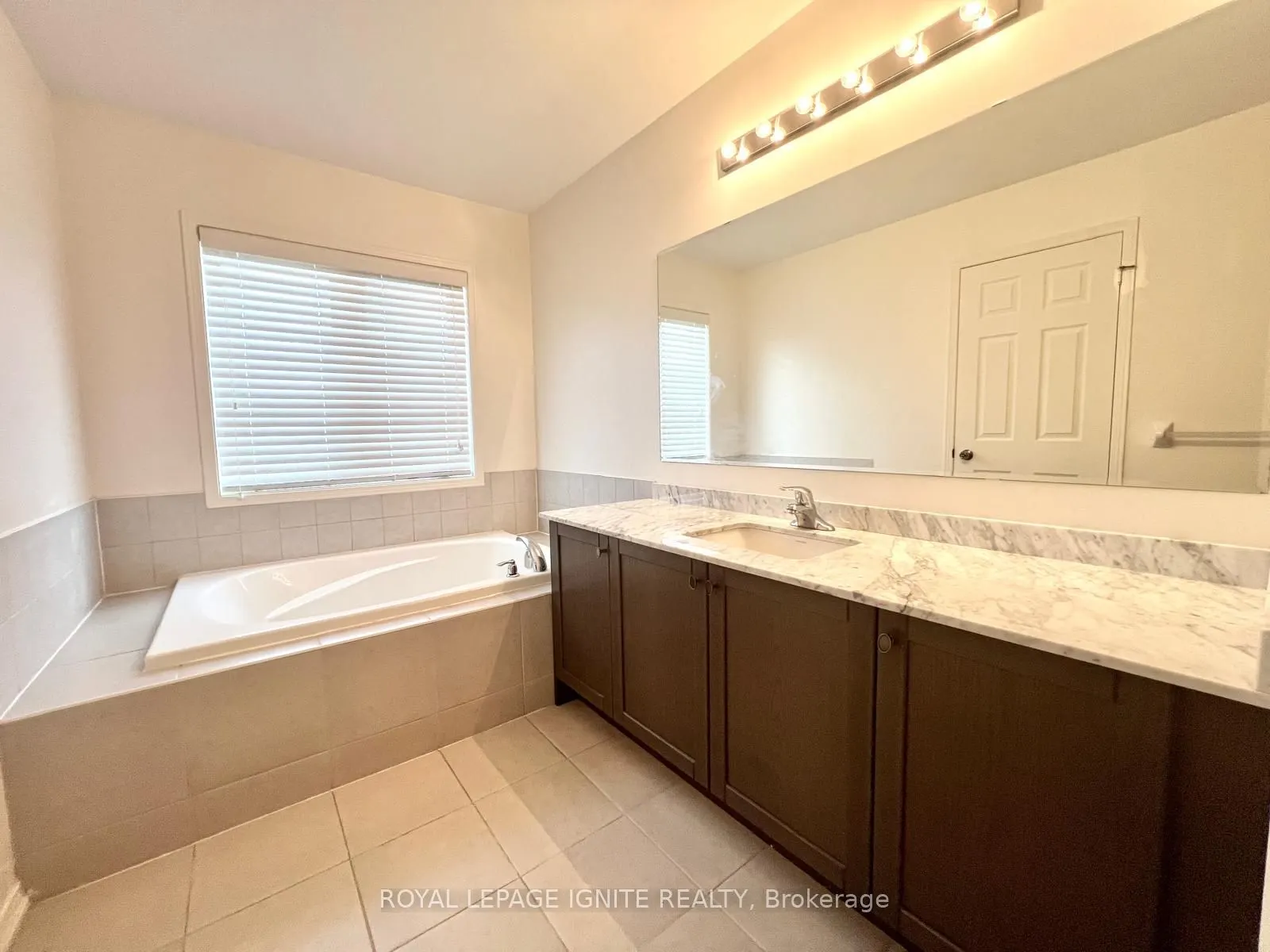 33 Ainsbury Avenue