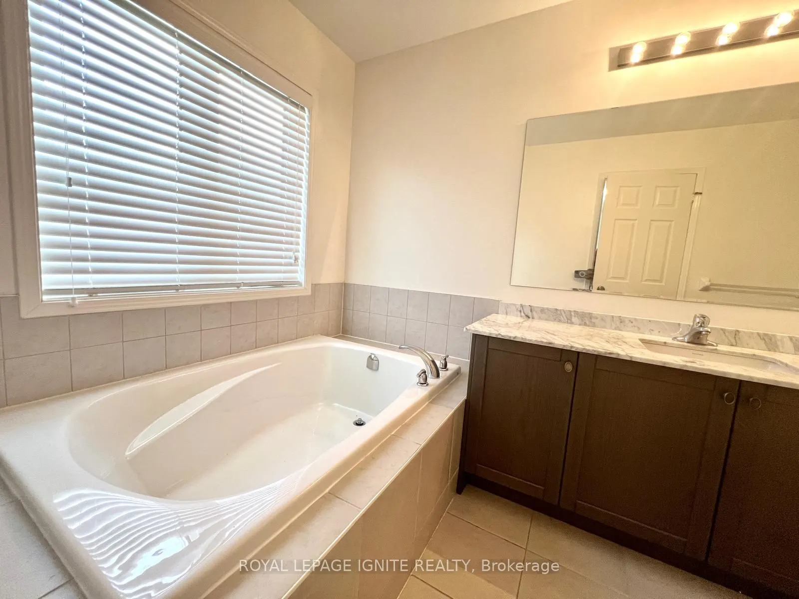 33 Ainsbury Avenue