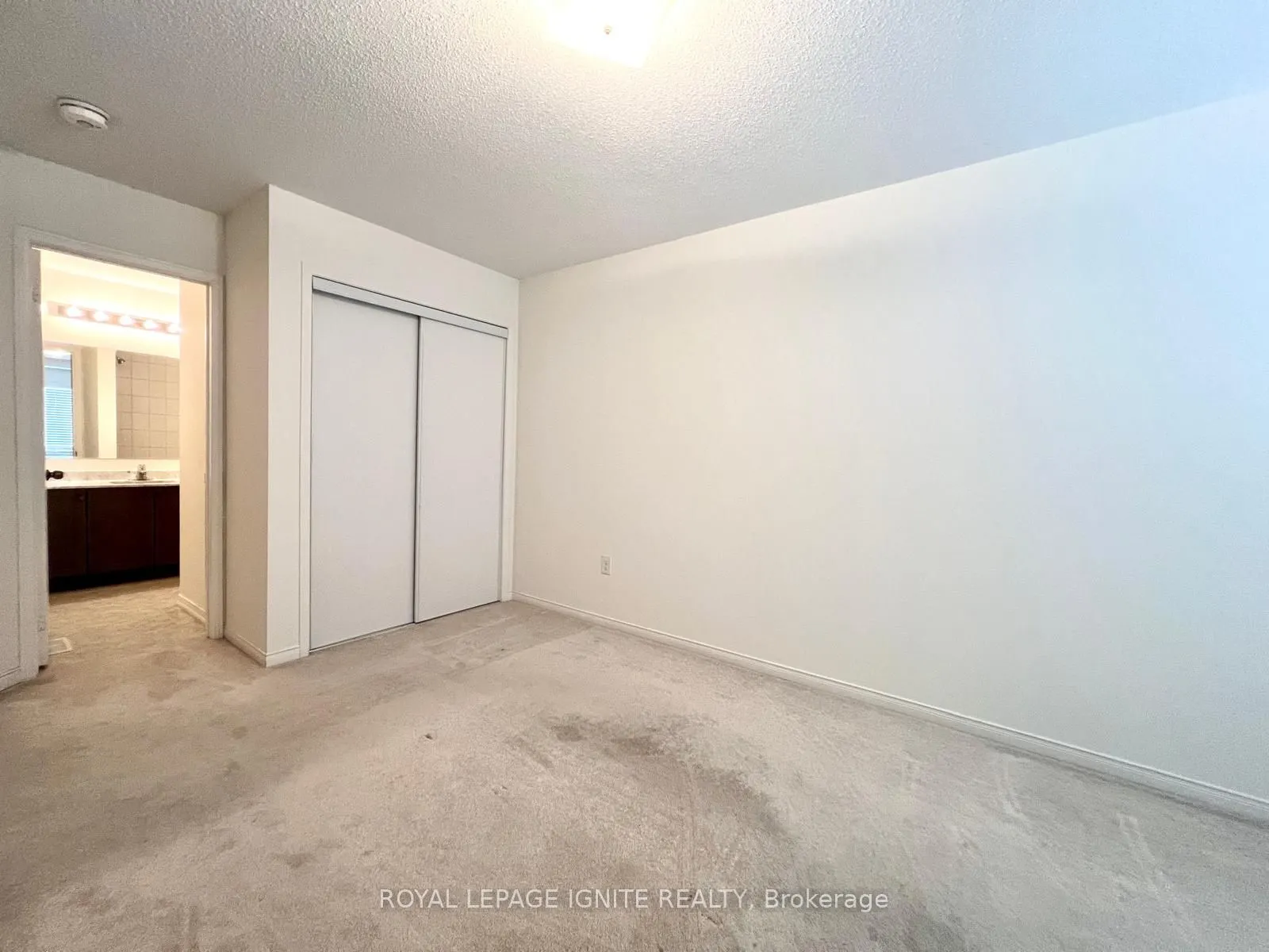 33 Ainsbury Avenue