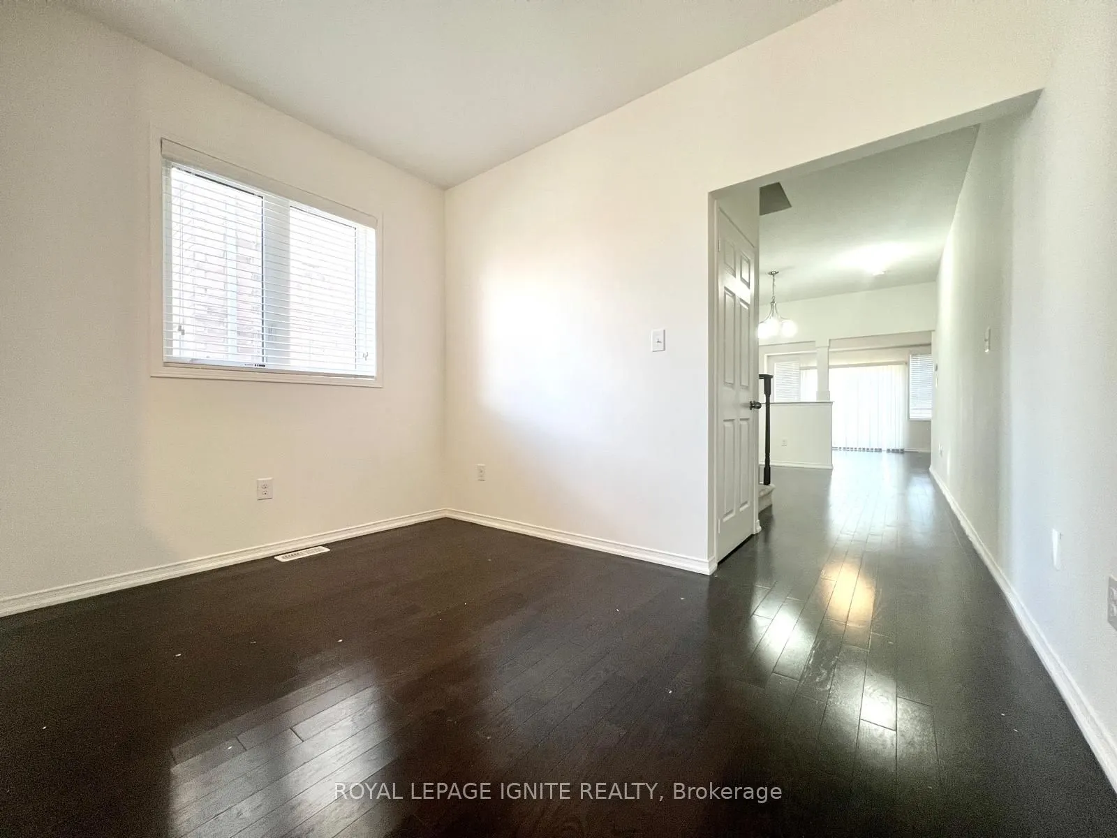 33 Ainsbury Avenue