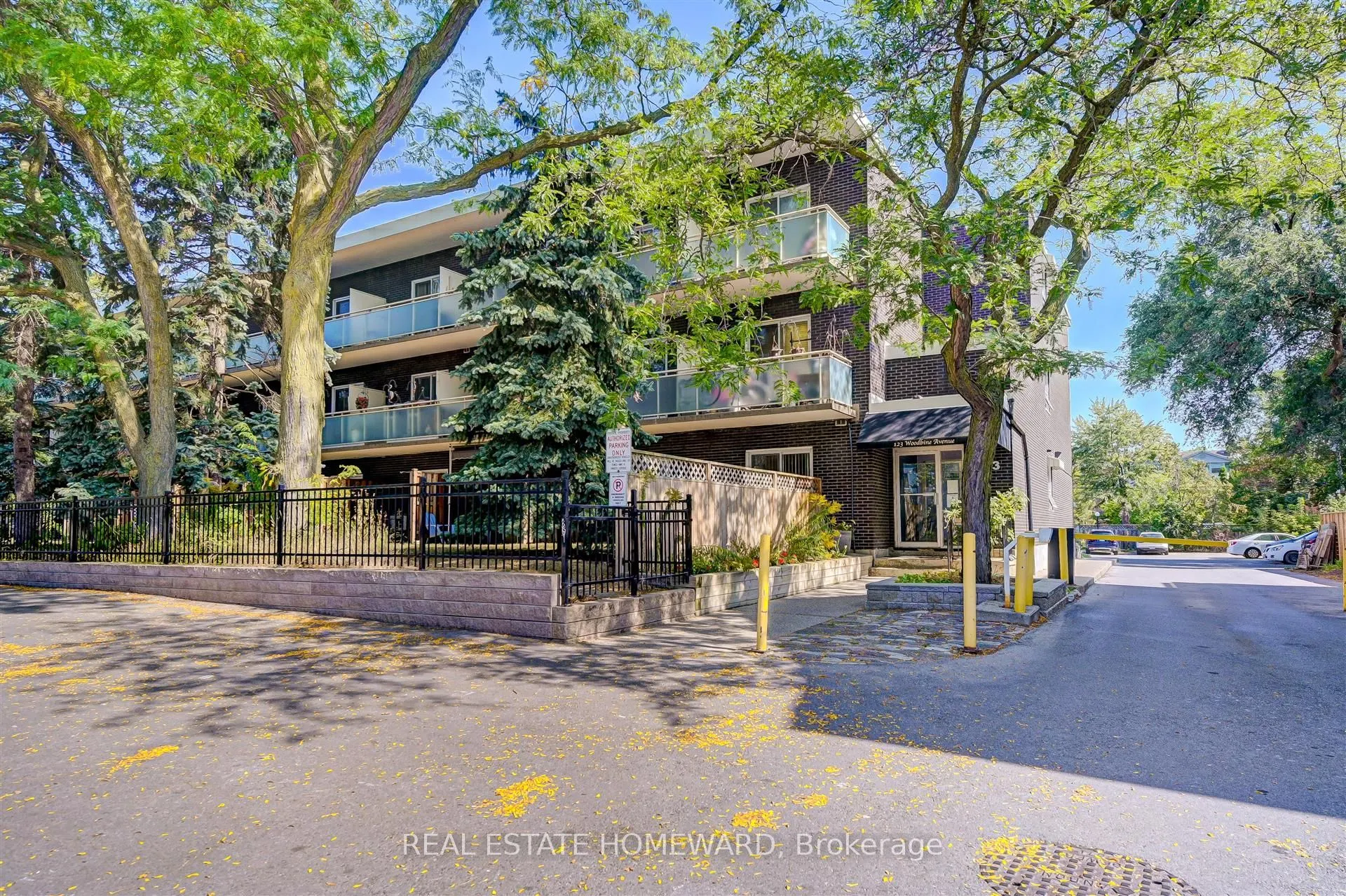 123 Woodbine Avenue #322
