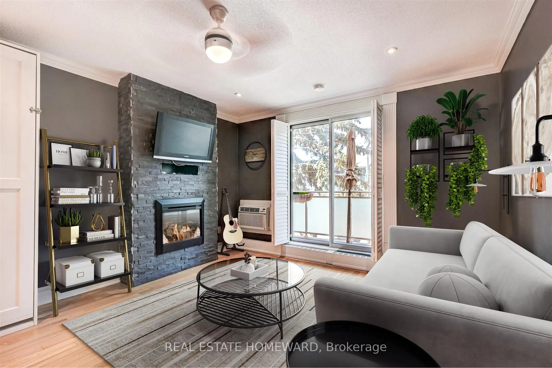 123 Woodbine Avenue #322
