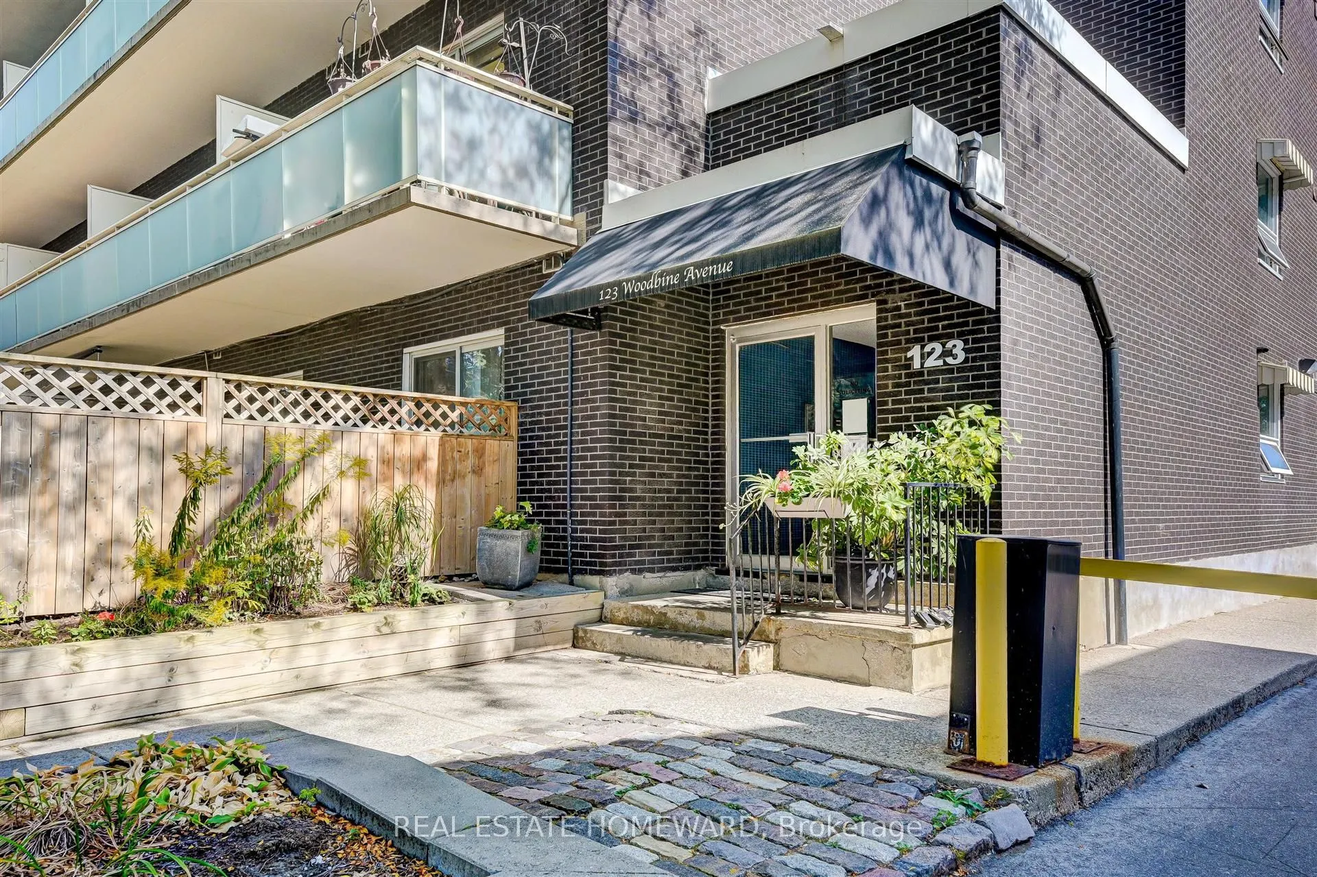 123 Woodbine Avenue #322