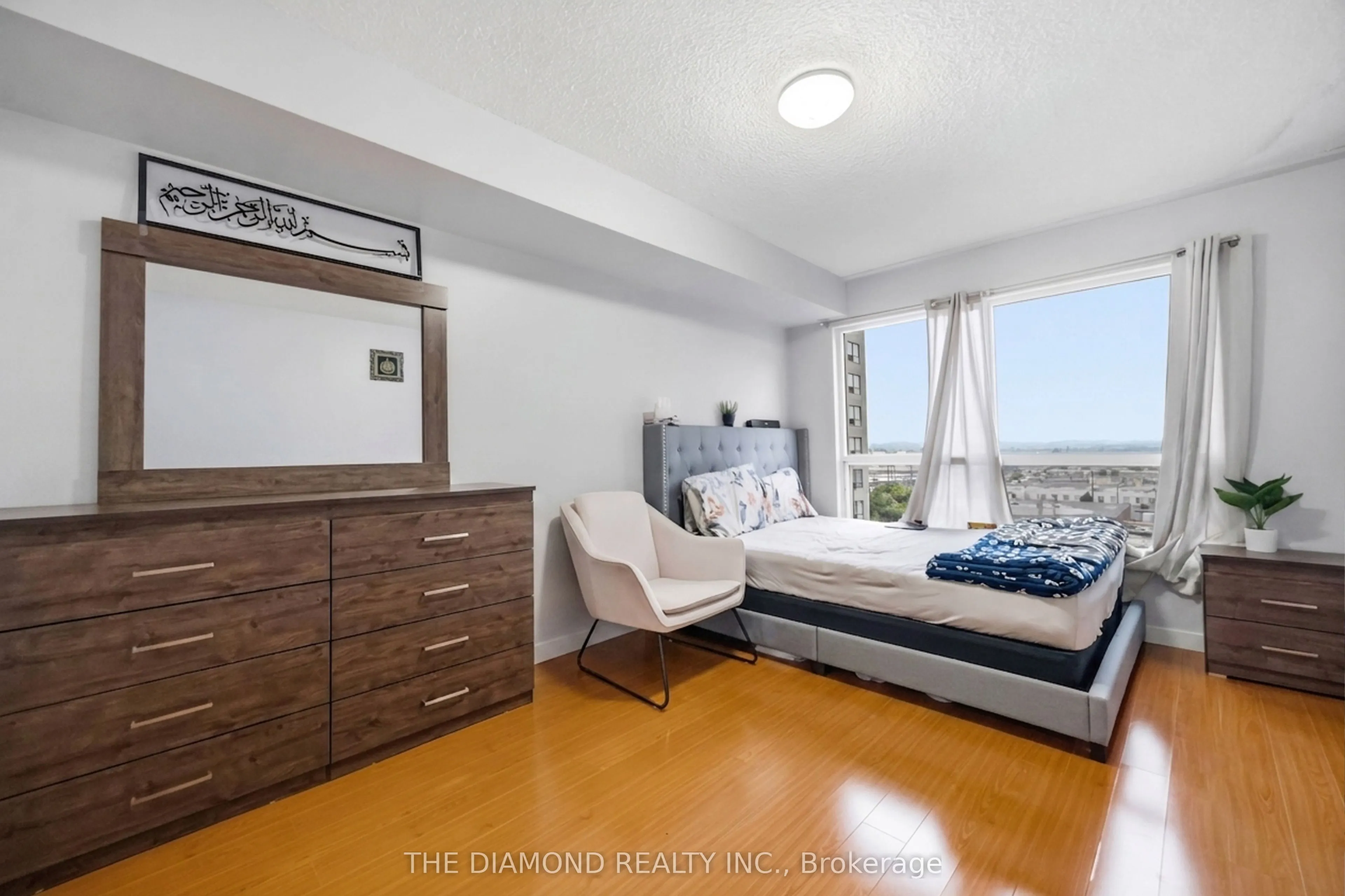 2550 Lawrence Avenue E #816