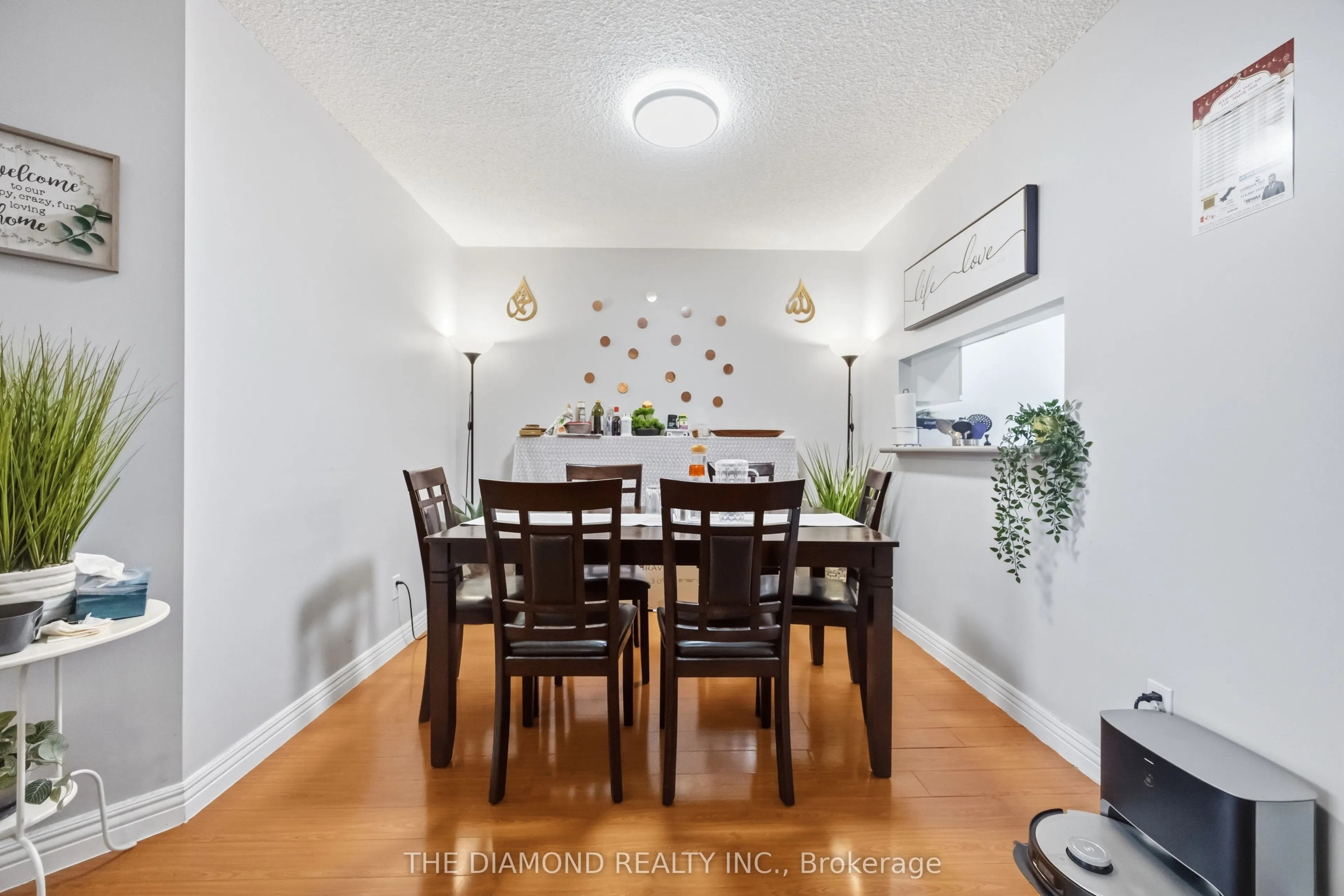 2550 Lawrence Avenue E #816