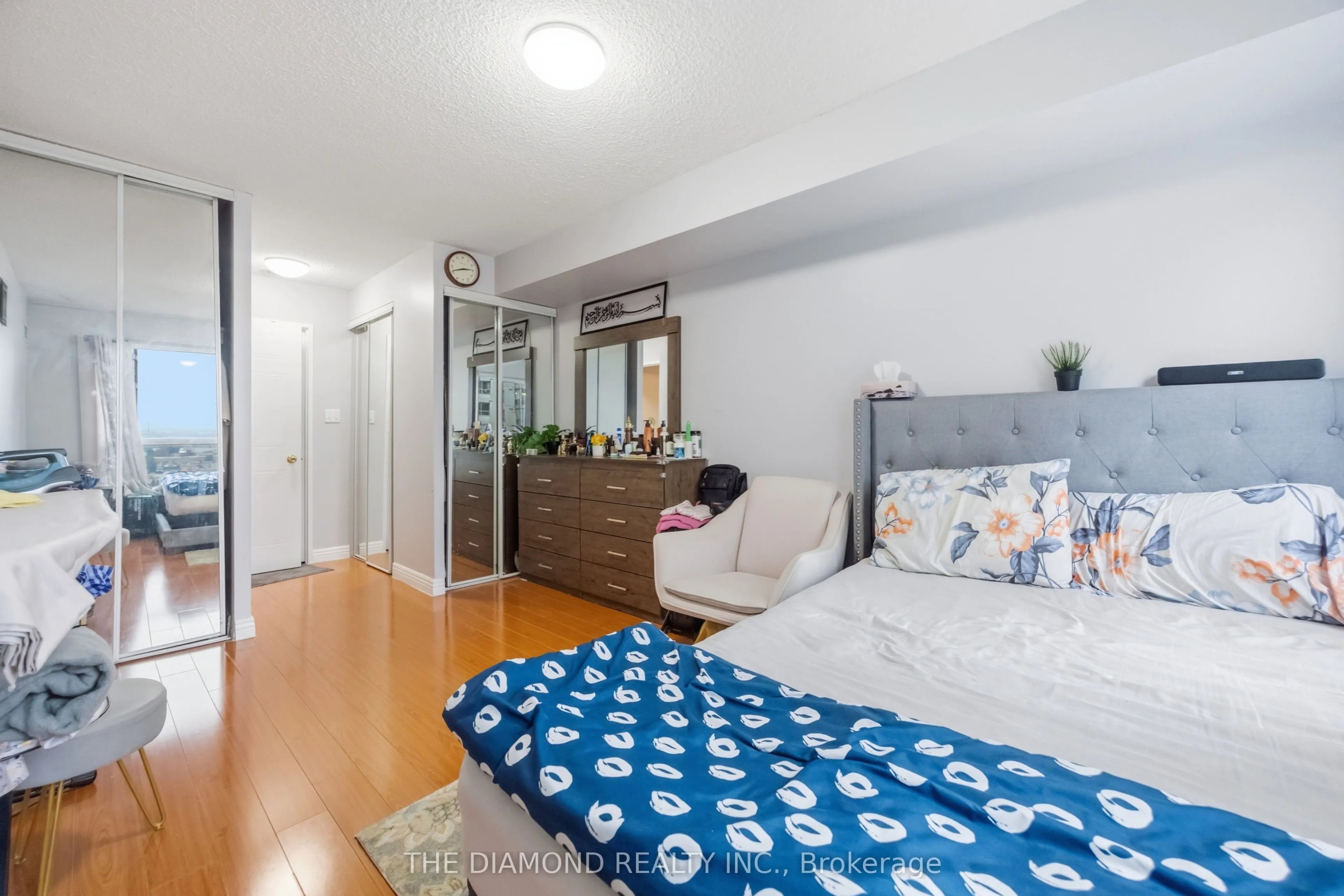 2550 Lawrence Avenue E #816